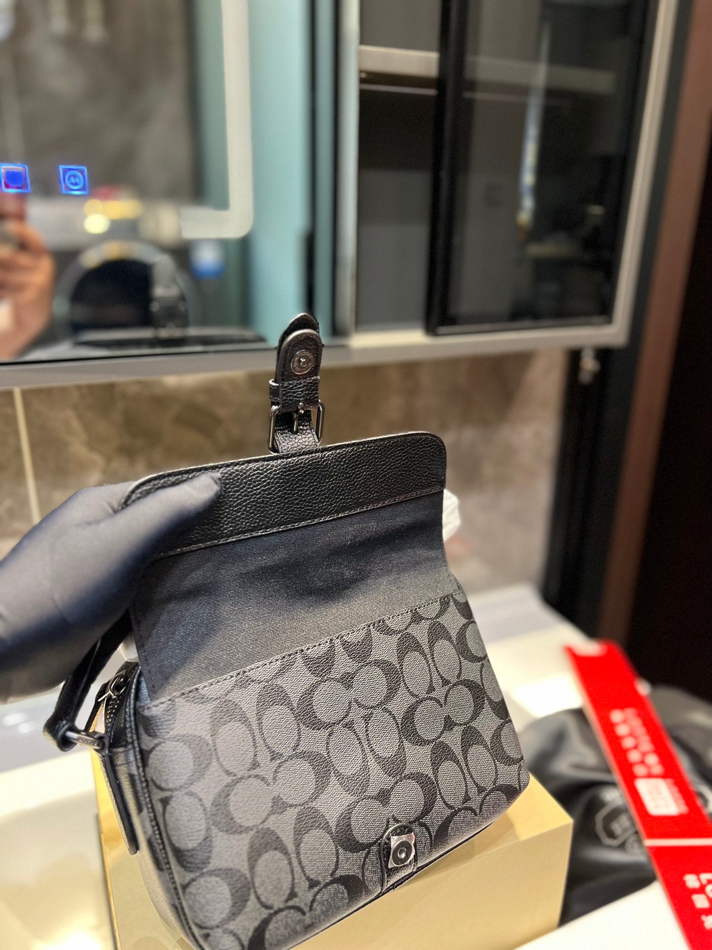 Co-BAG323