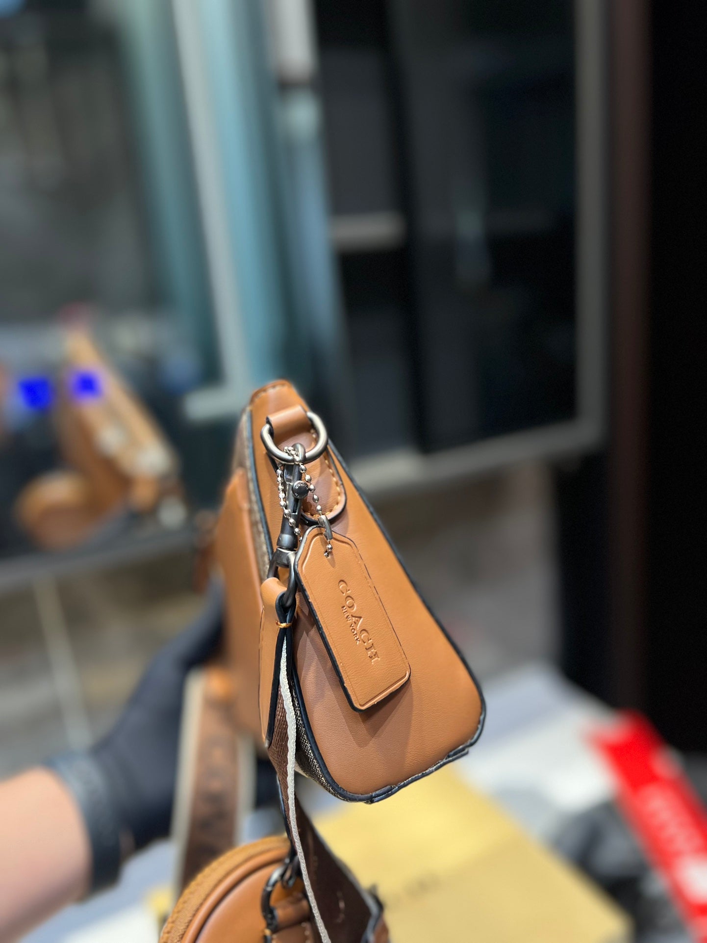 Co-BAG325