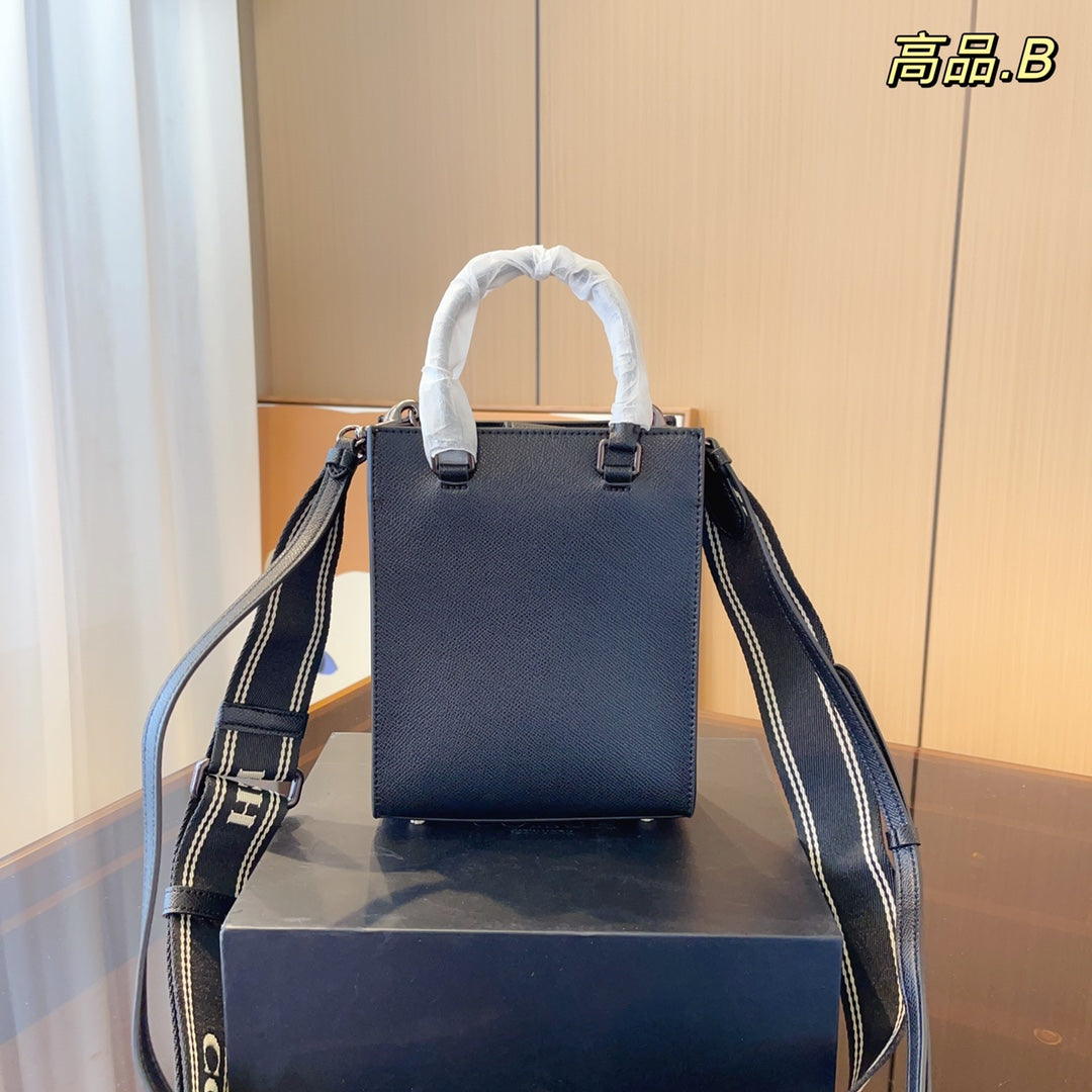 Co-BAG330