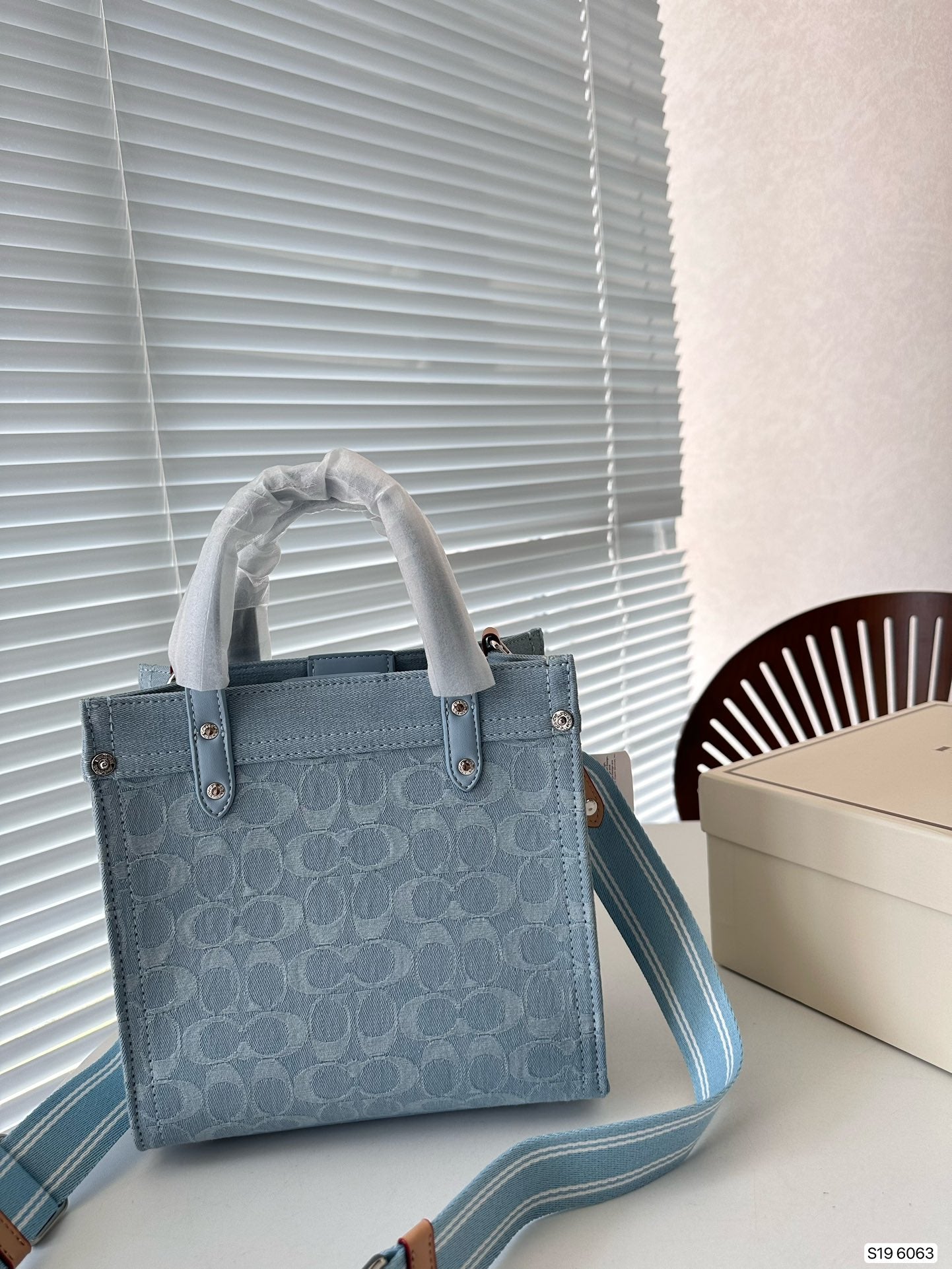 Co-BAG331