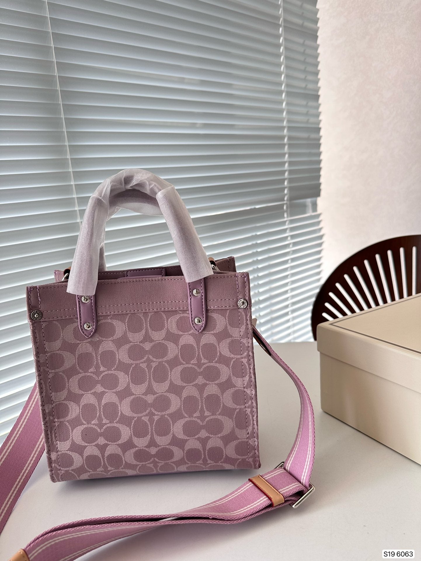 Co-BAG331