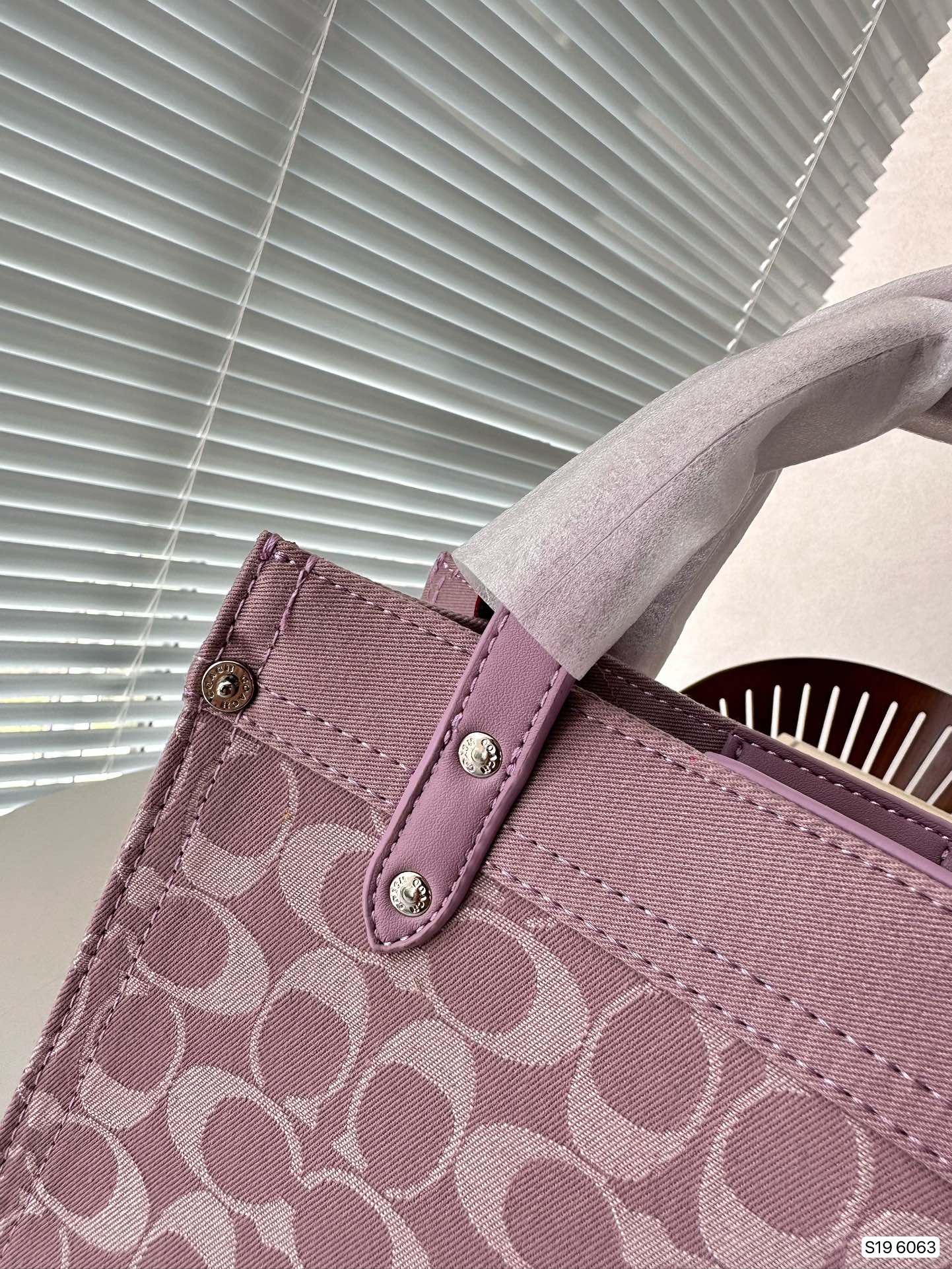 Co-BAG331