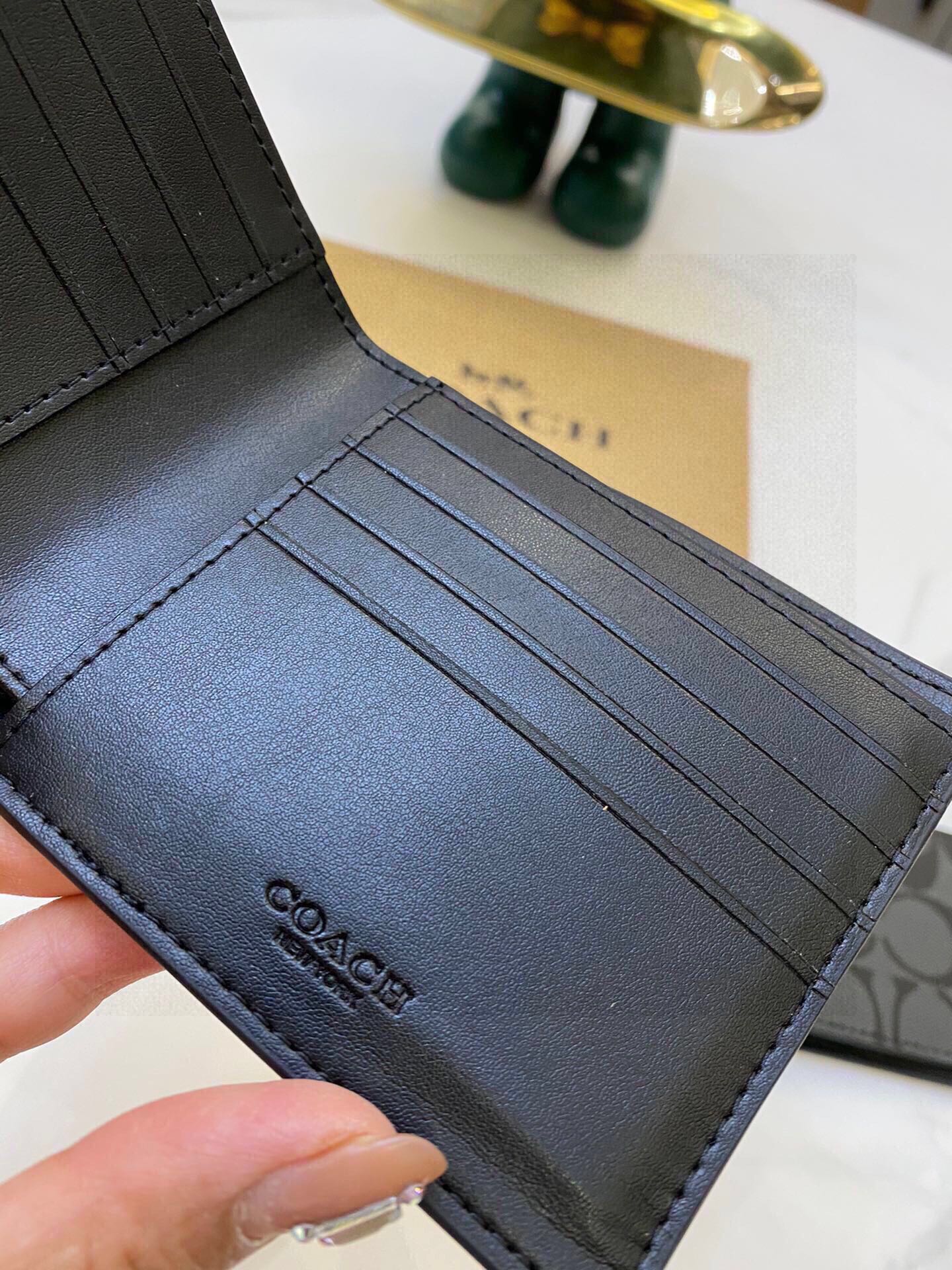 Co-BAG342