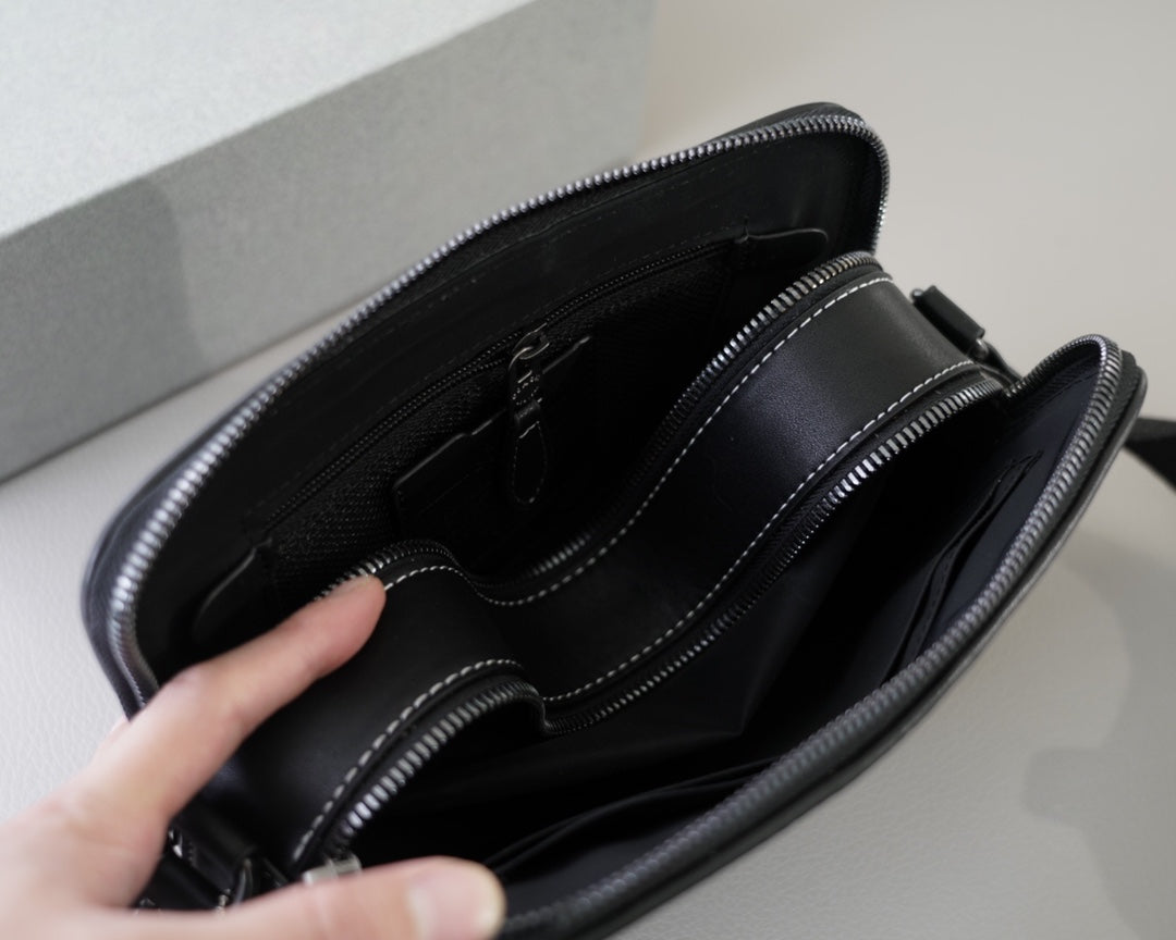 Co-BAG372