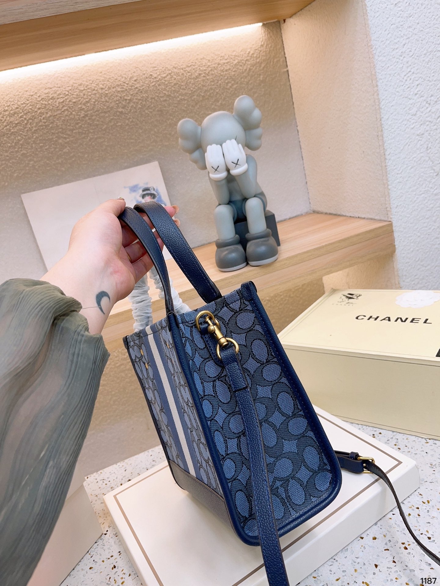Co-BAG384