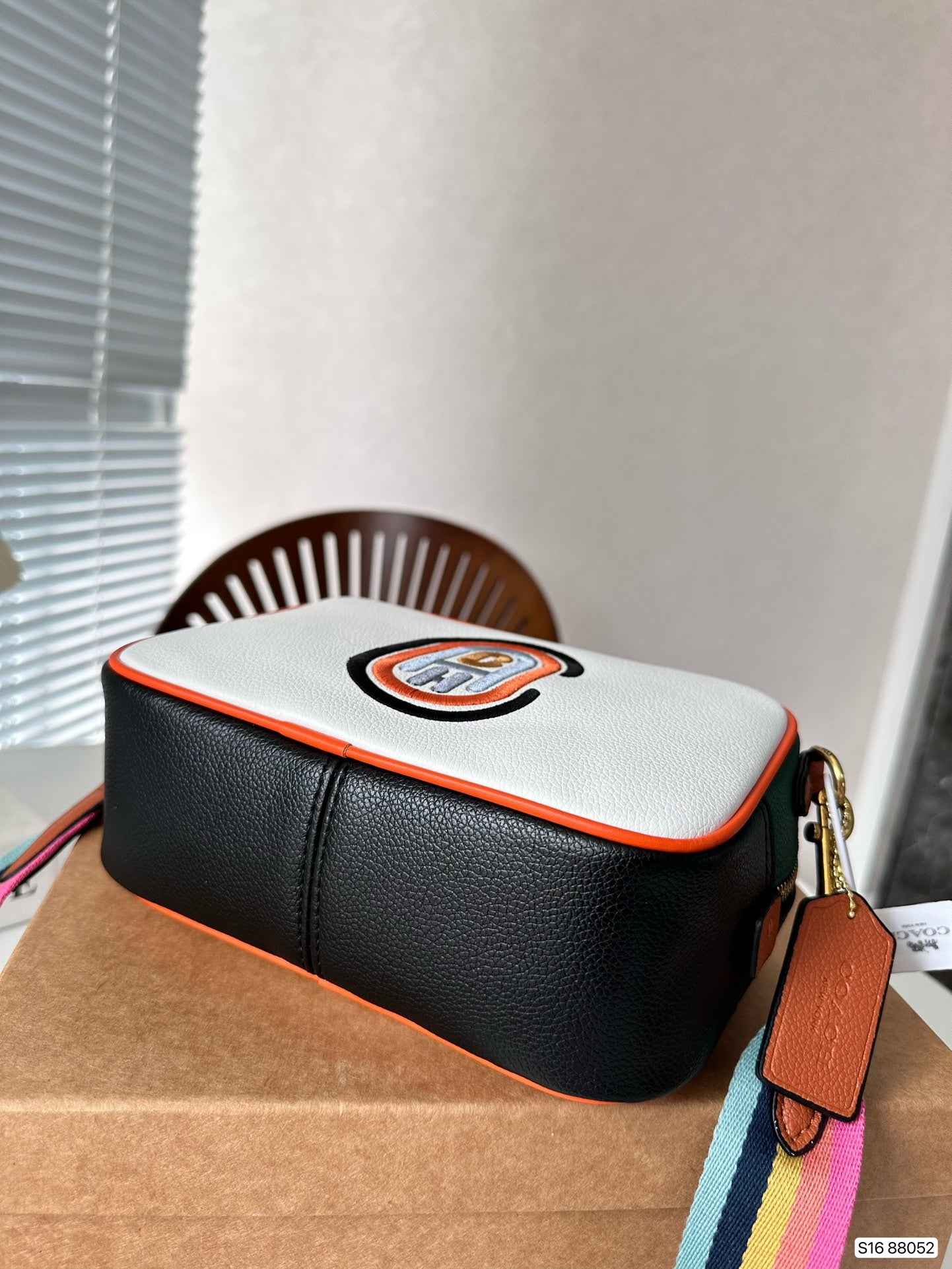 Co-BAG407