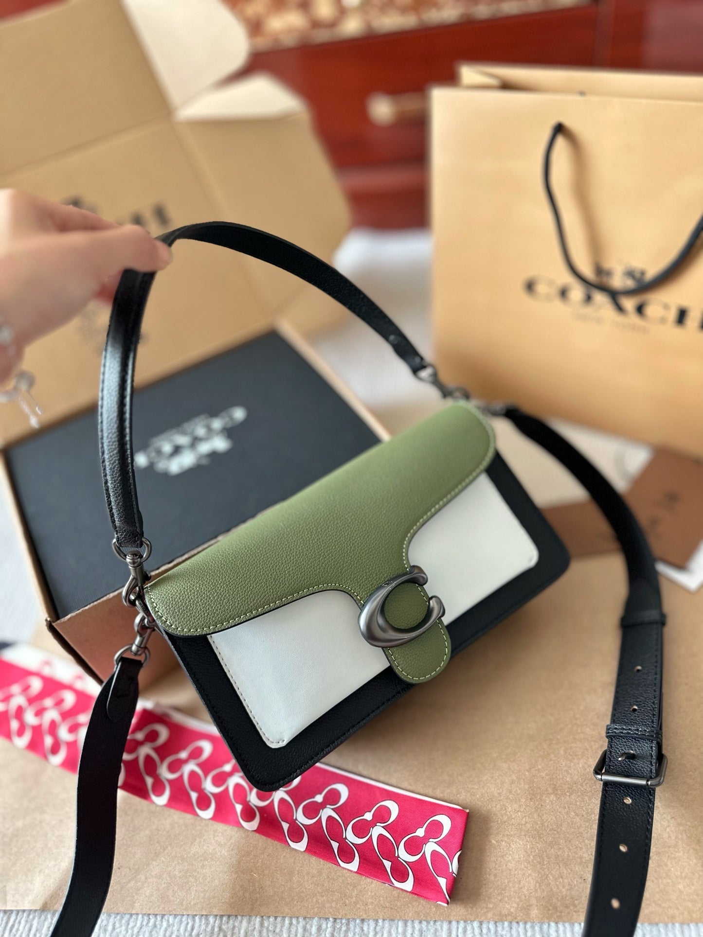 Co-BAG408