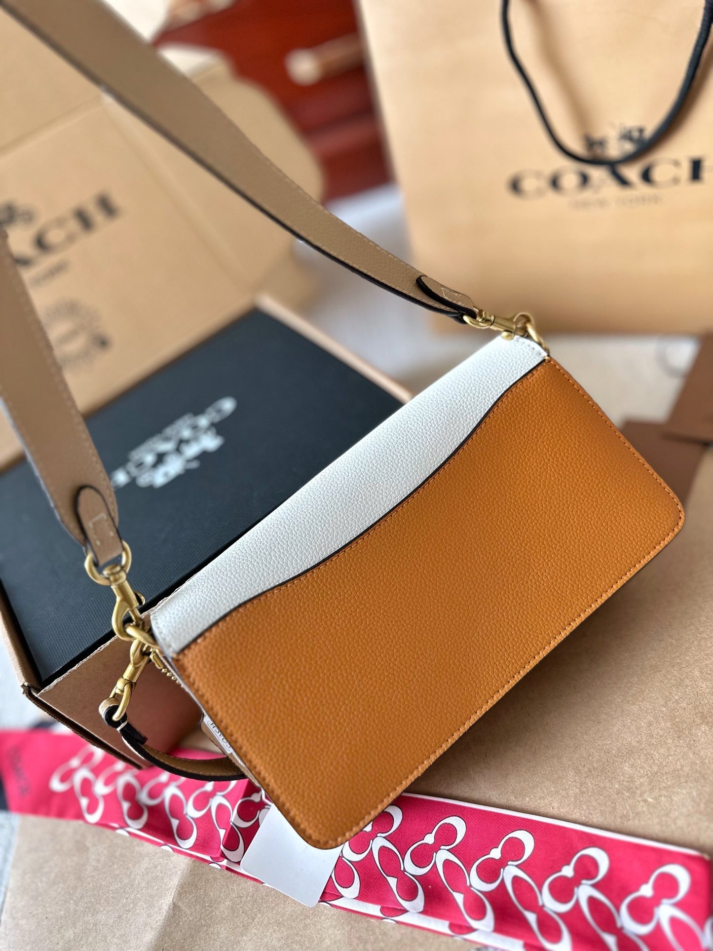 Co-BAG408