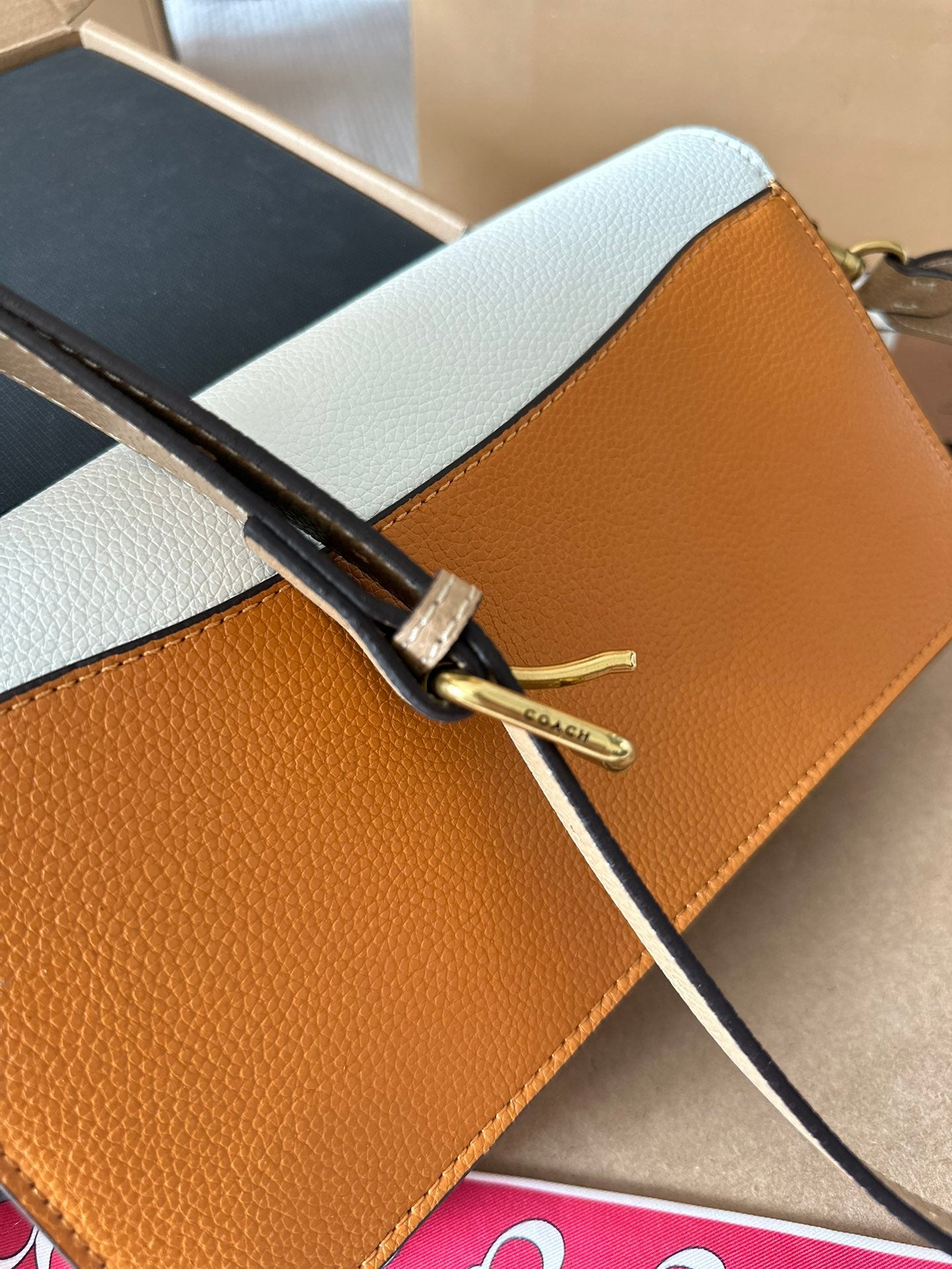 Co-BAG408