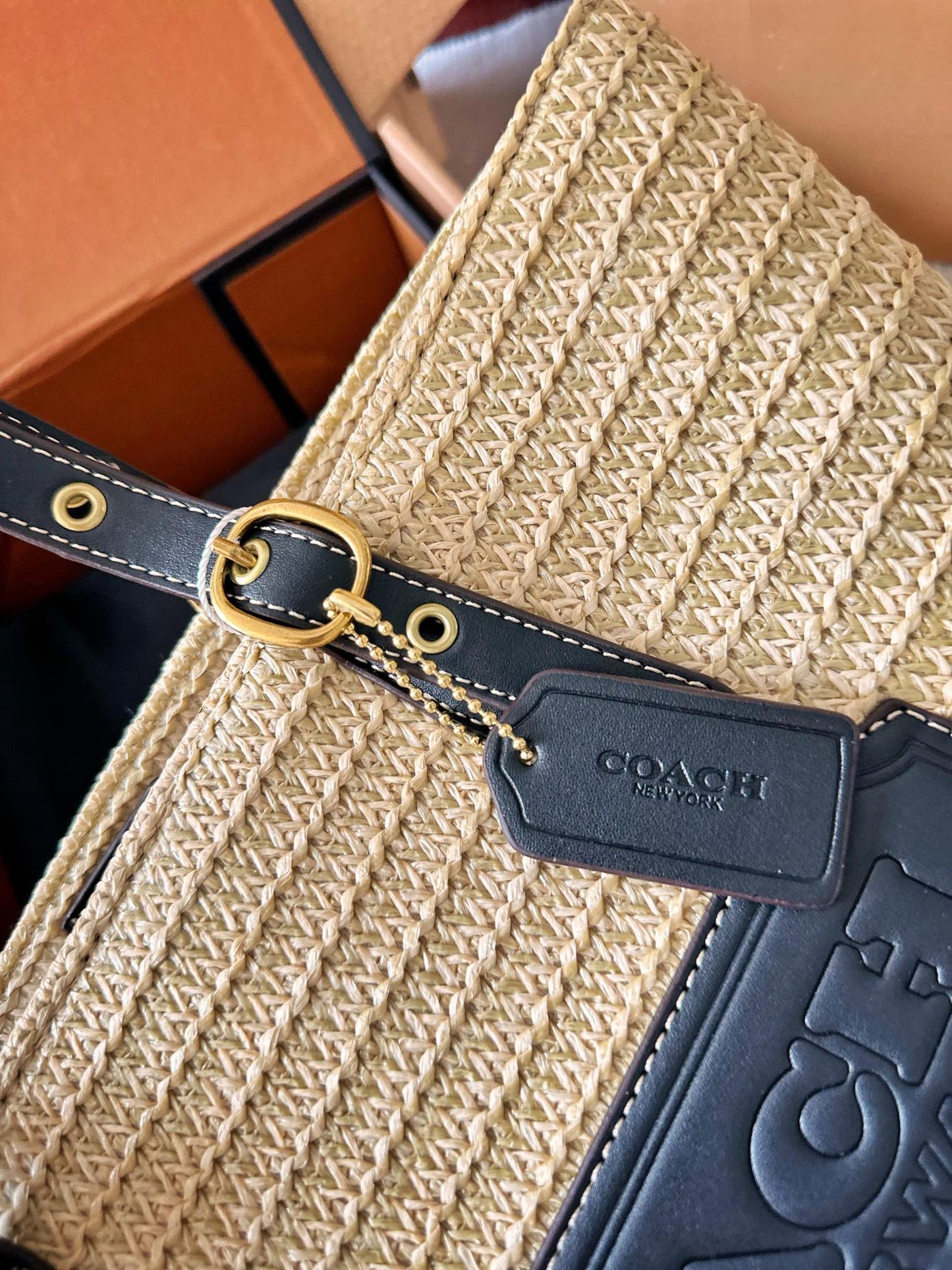 Co-BAG409