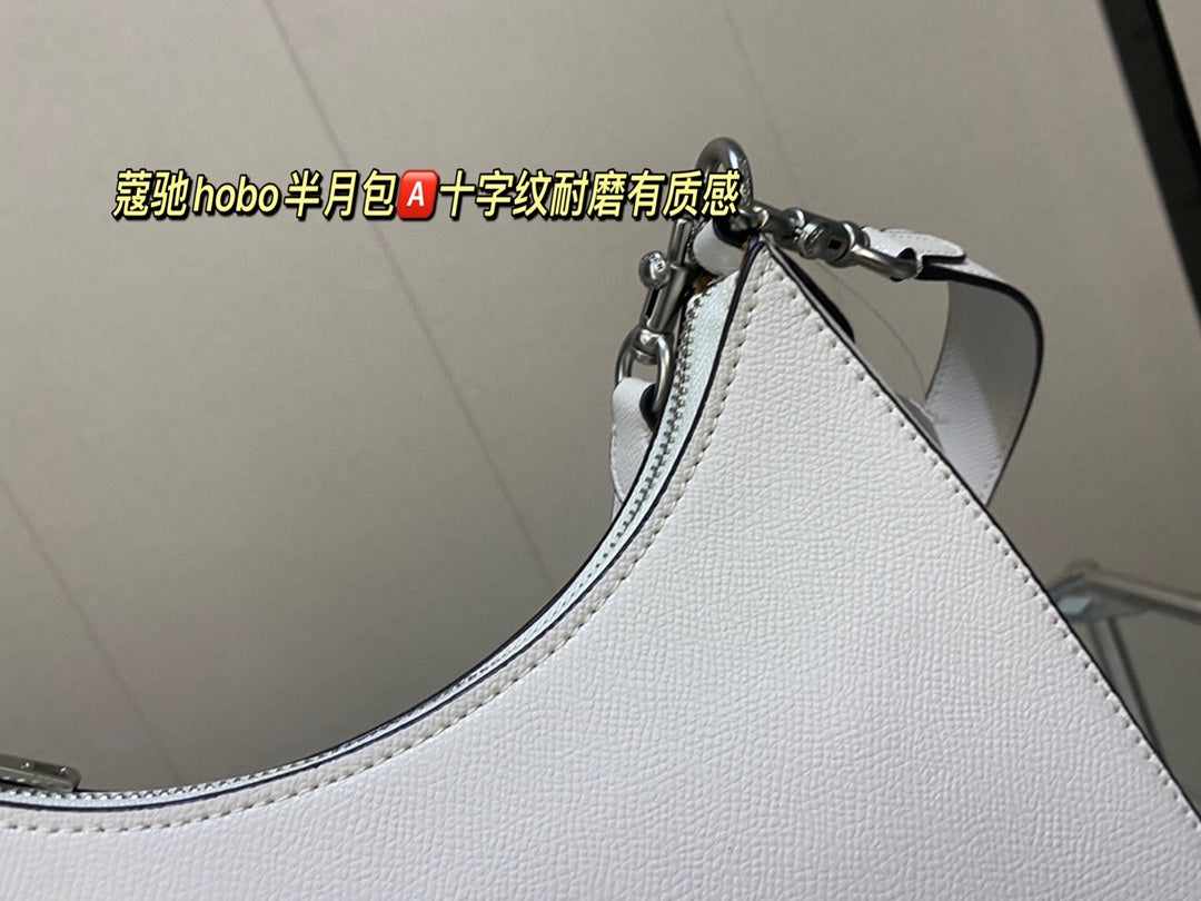 Co-BAG411