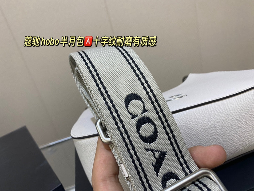 Co-BAG411