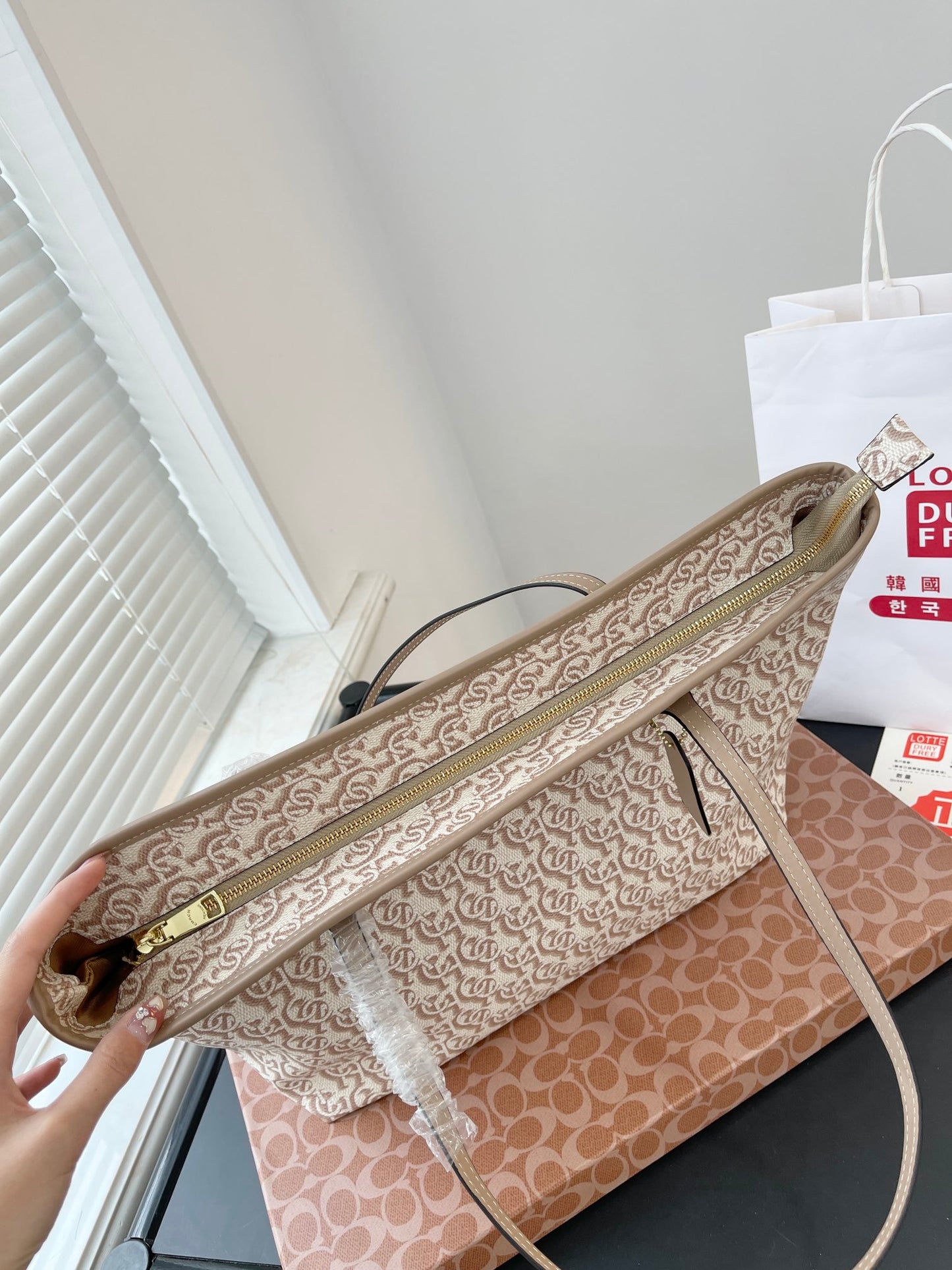 Co-BAG418