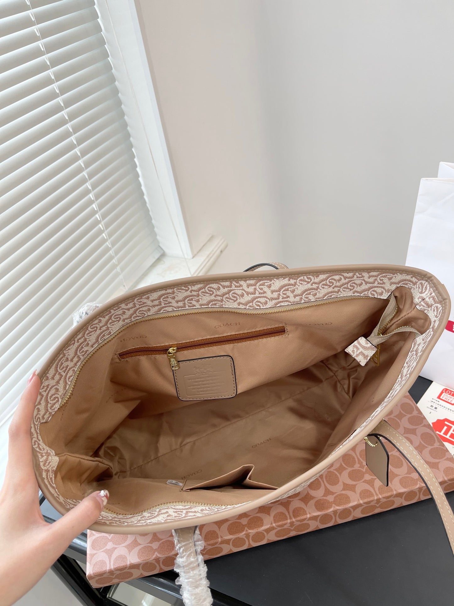 Co-BAG418
