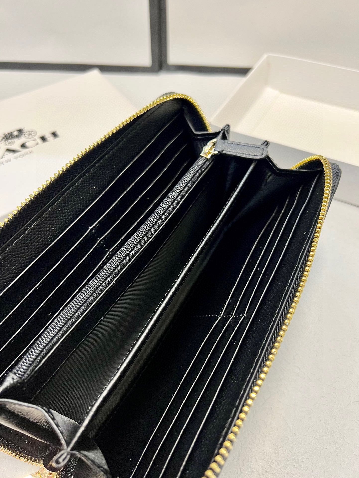 Co-BAG423