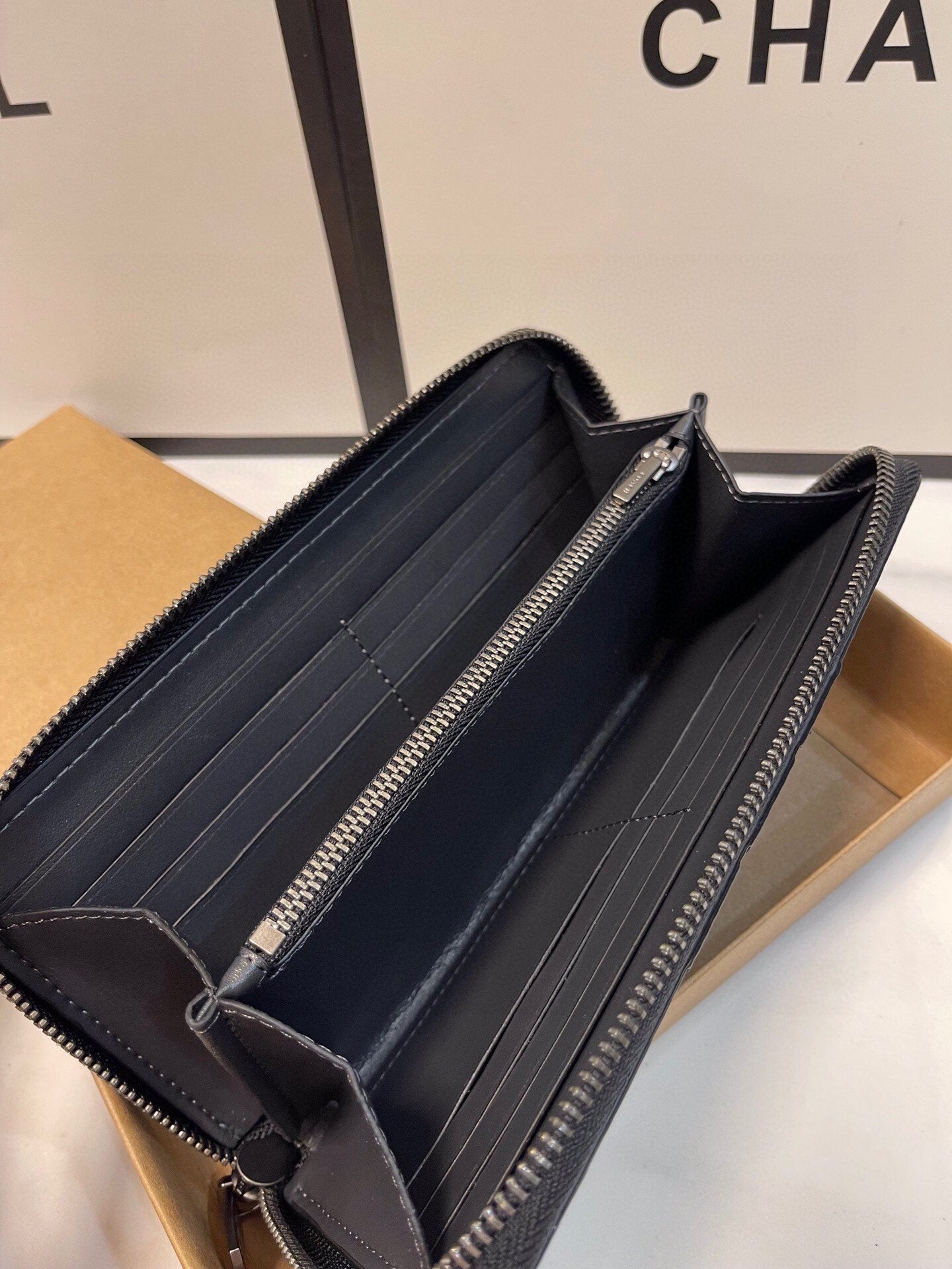 Co-BAG424