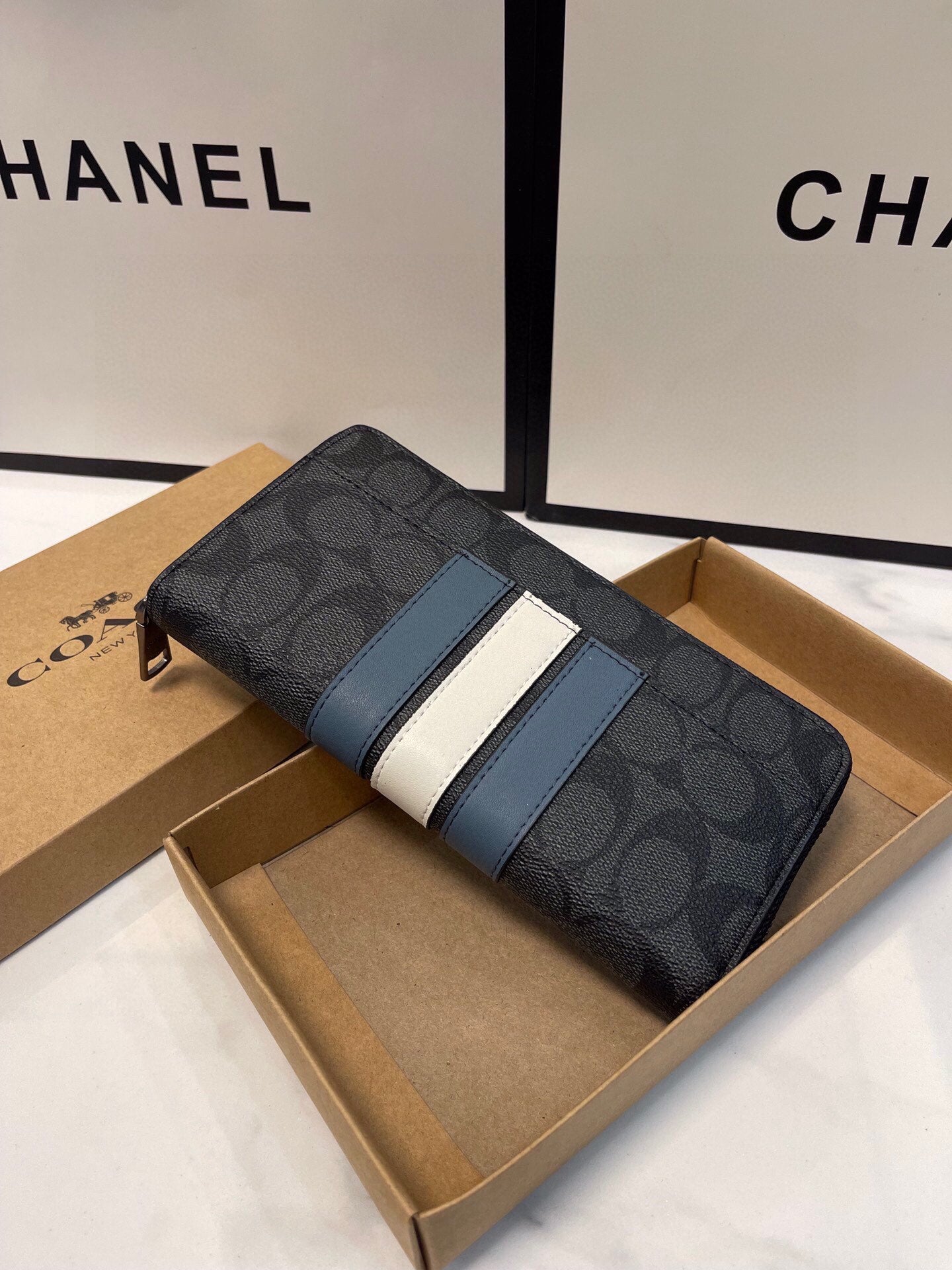 Co-BAG424