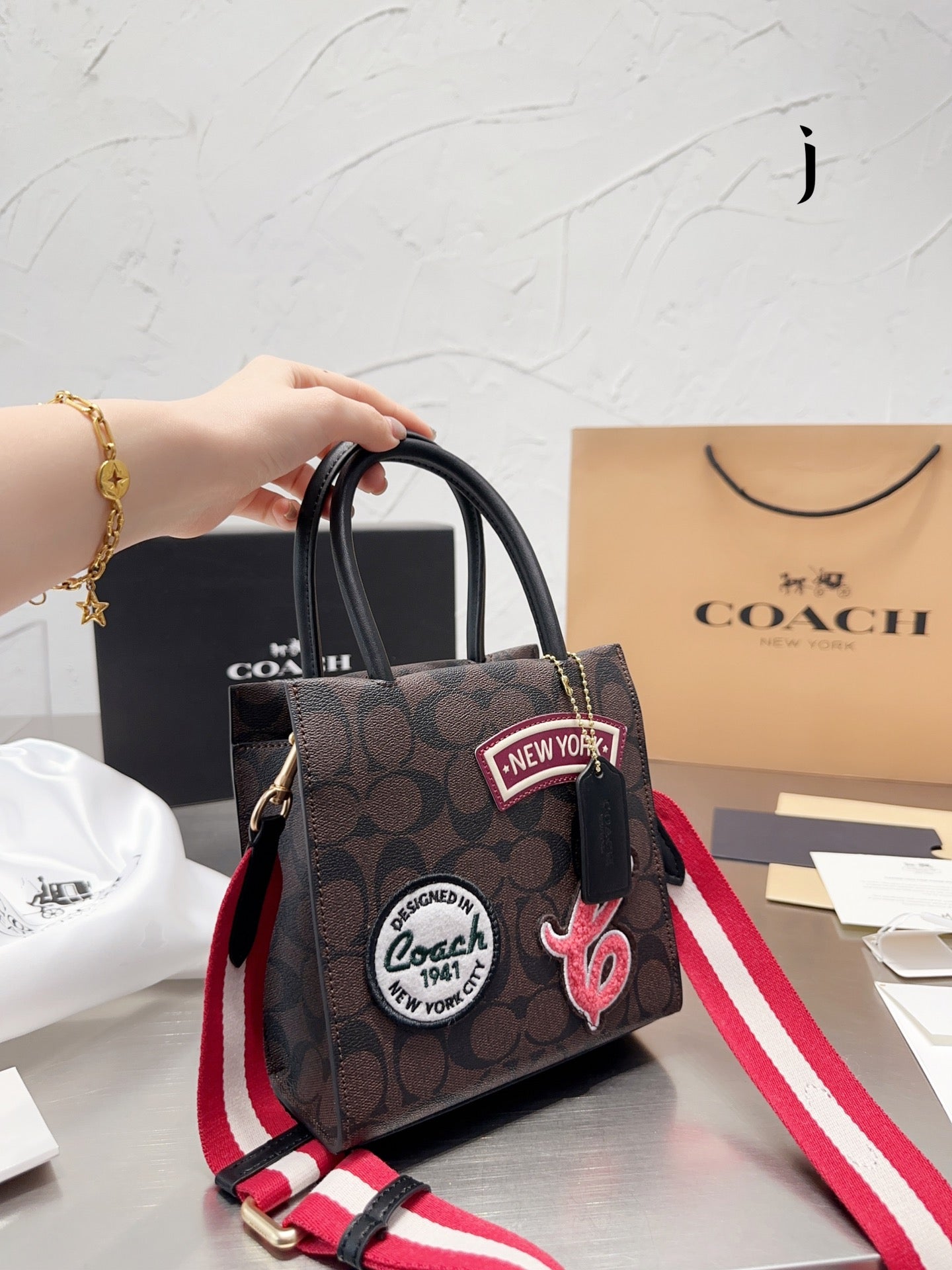 Co-BAG426