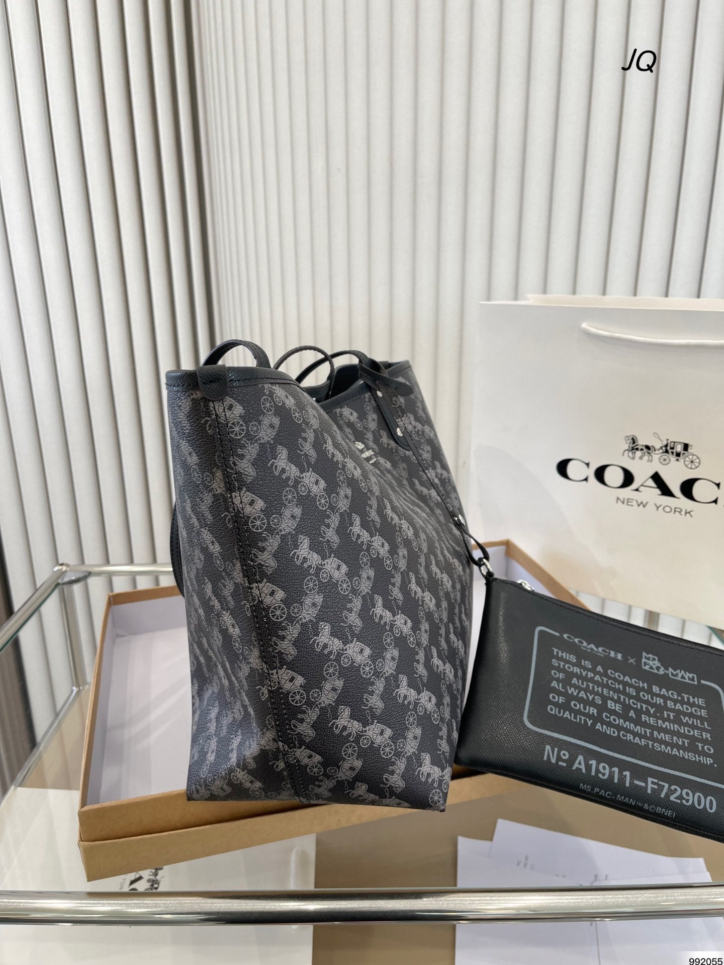 Co-BAG437