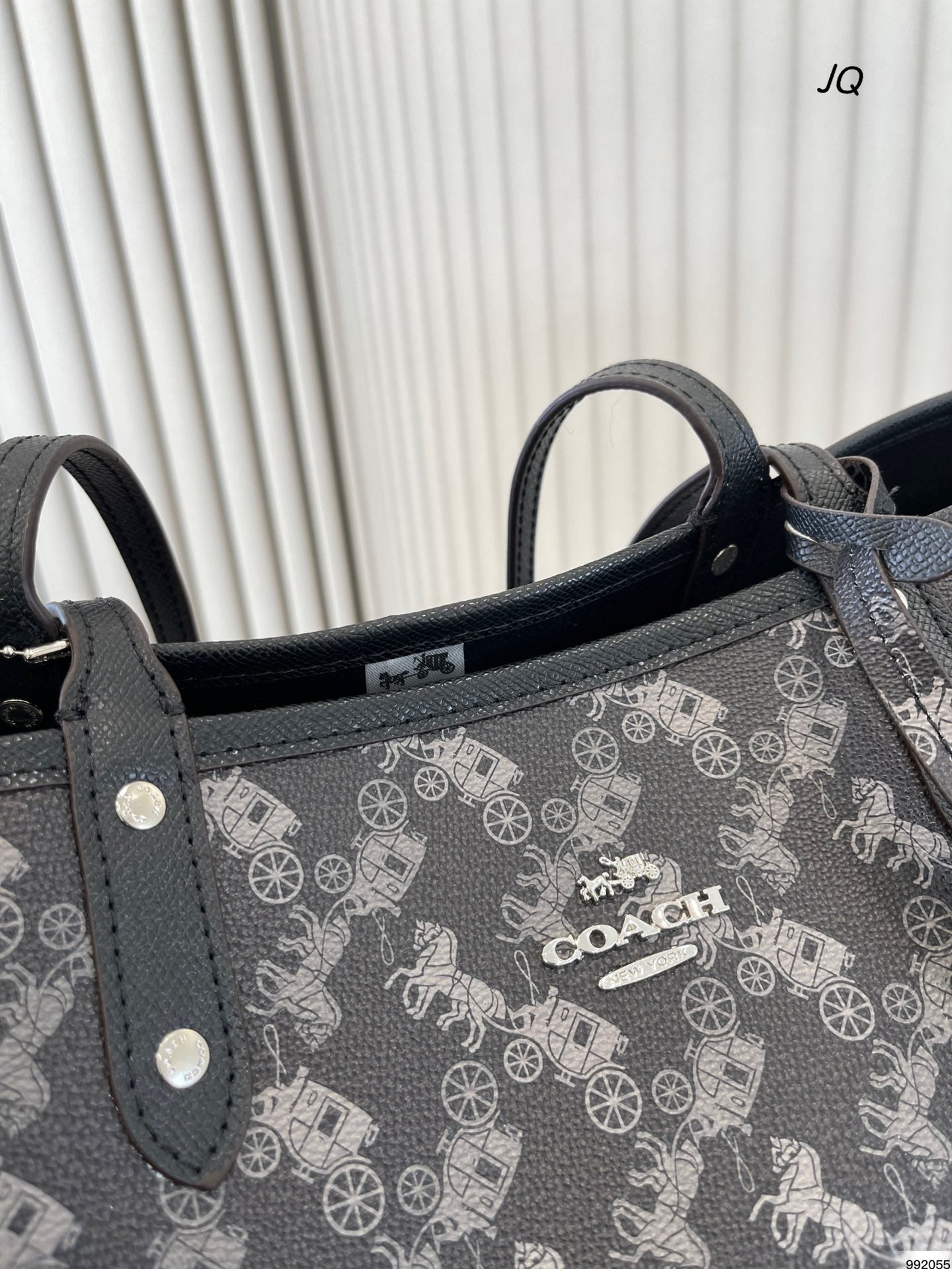 Co-BAG437