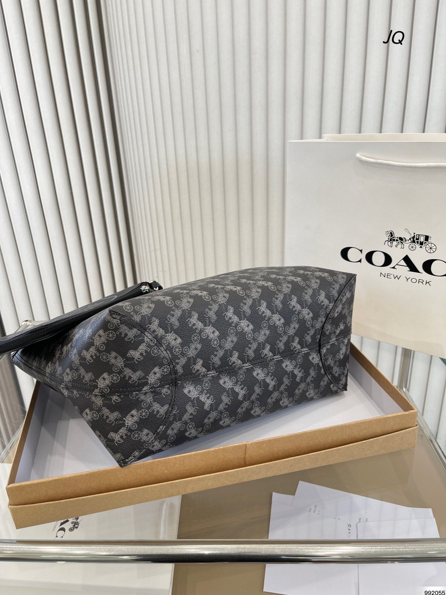 Co-BAG437