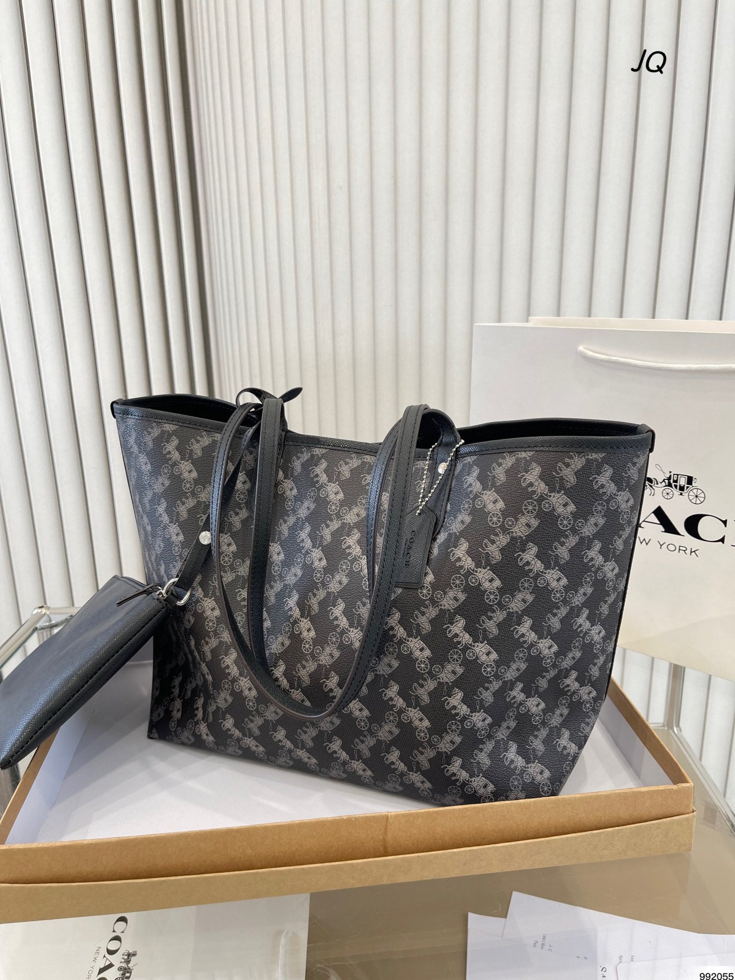 Co-BAG437