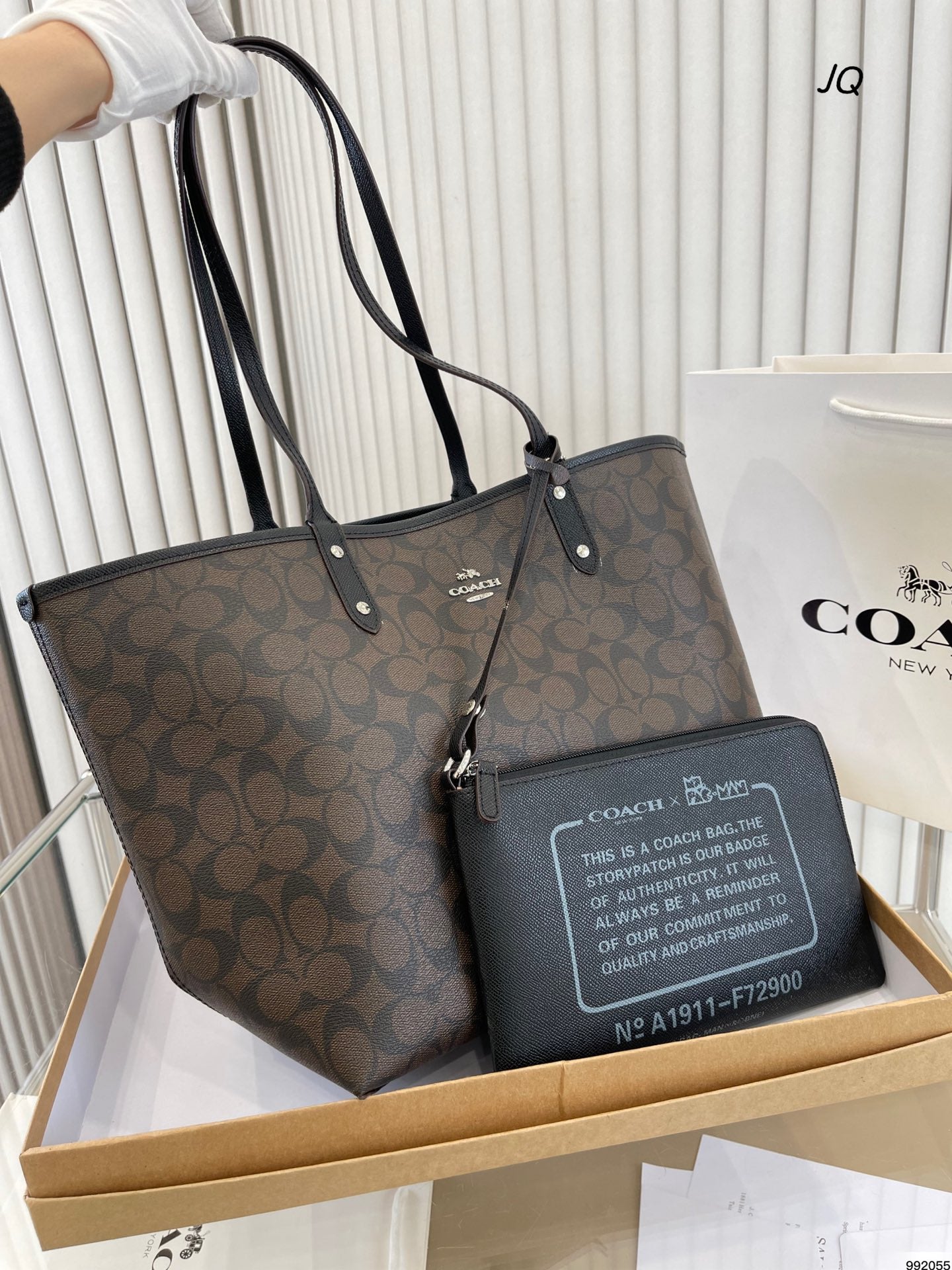 Co-BAG437
