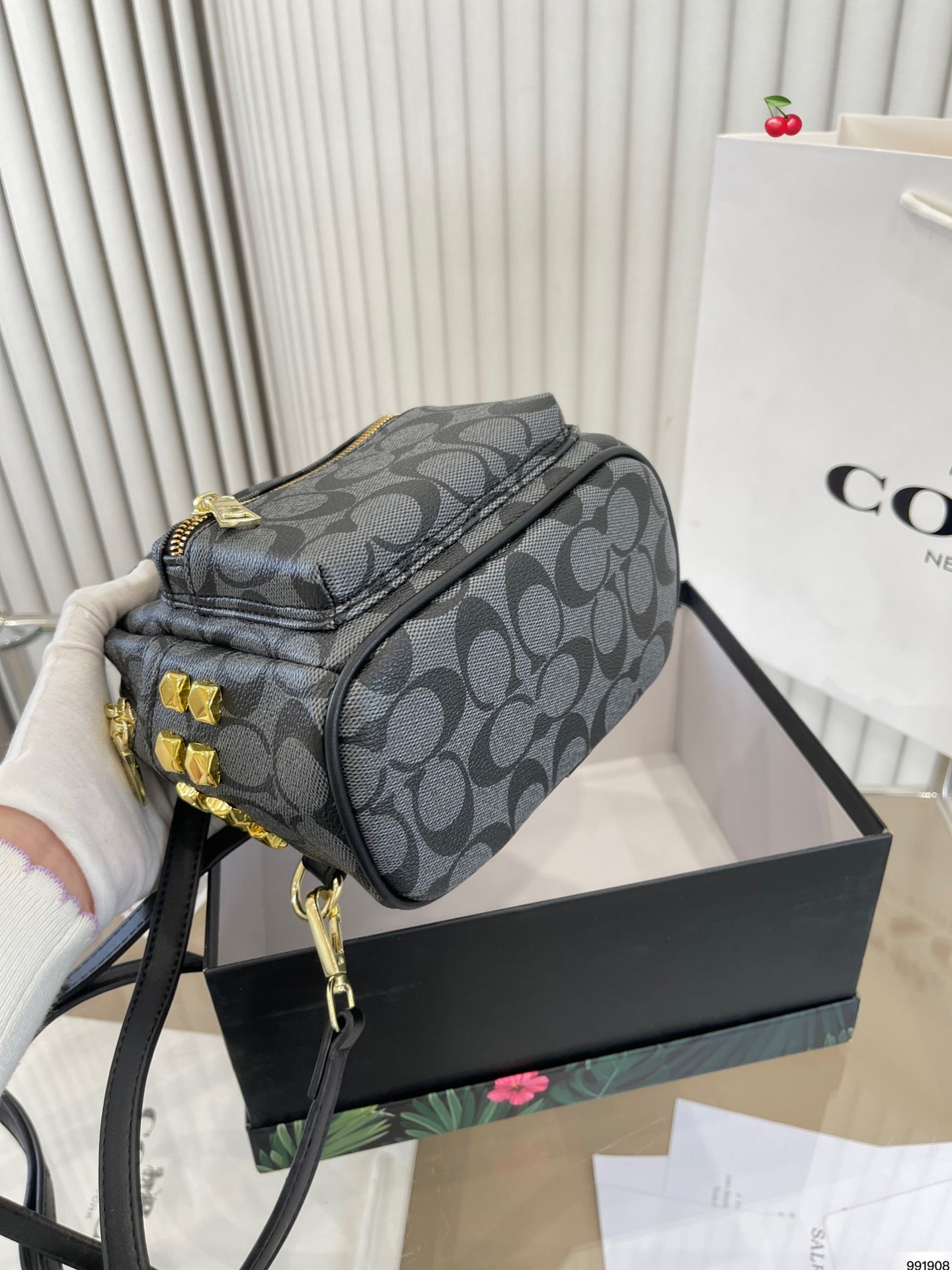 Co-BAG438