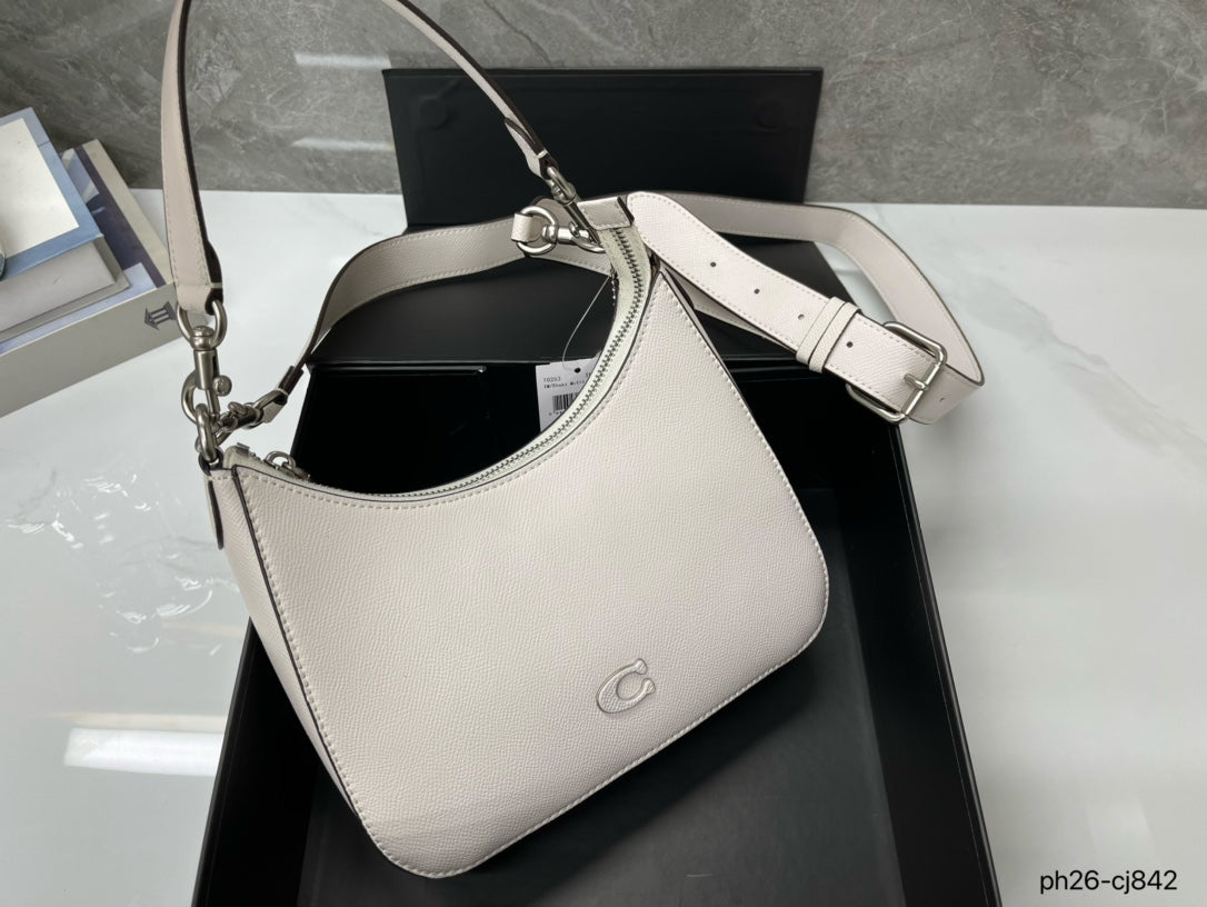 Co-BAG441