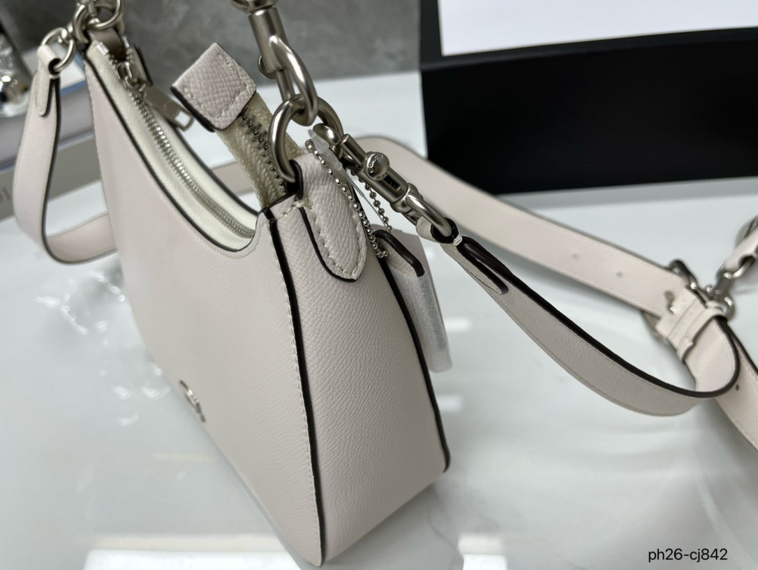 Co-BAG441