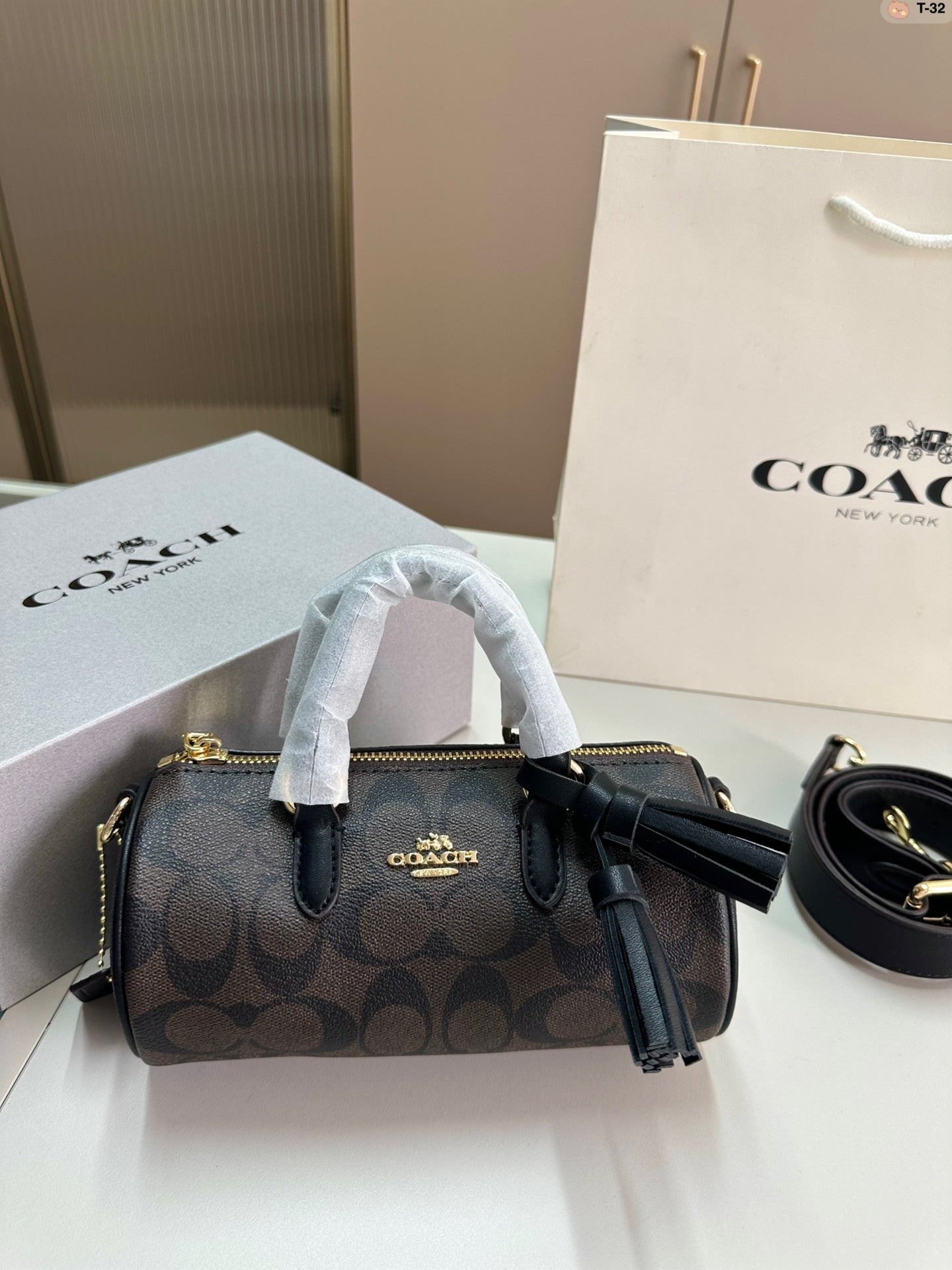Co-BAG443