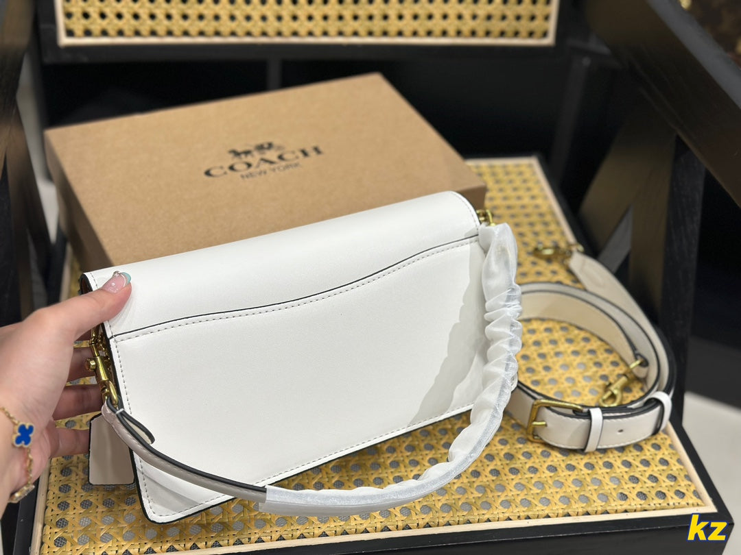 Co-BAG461