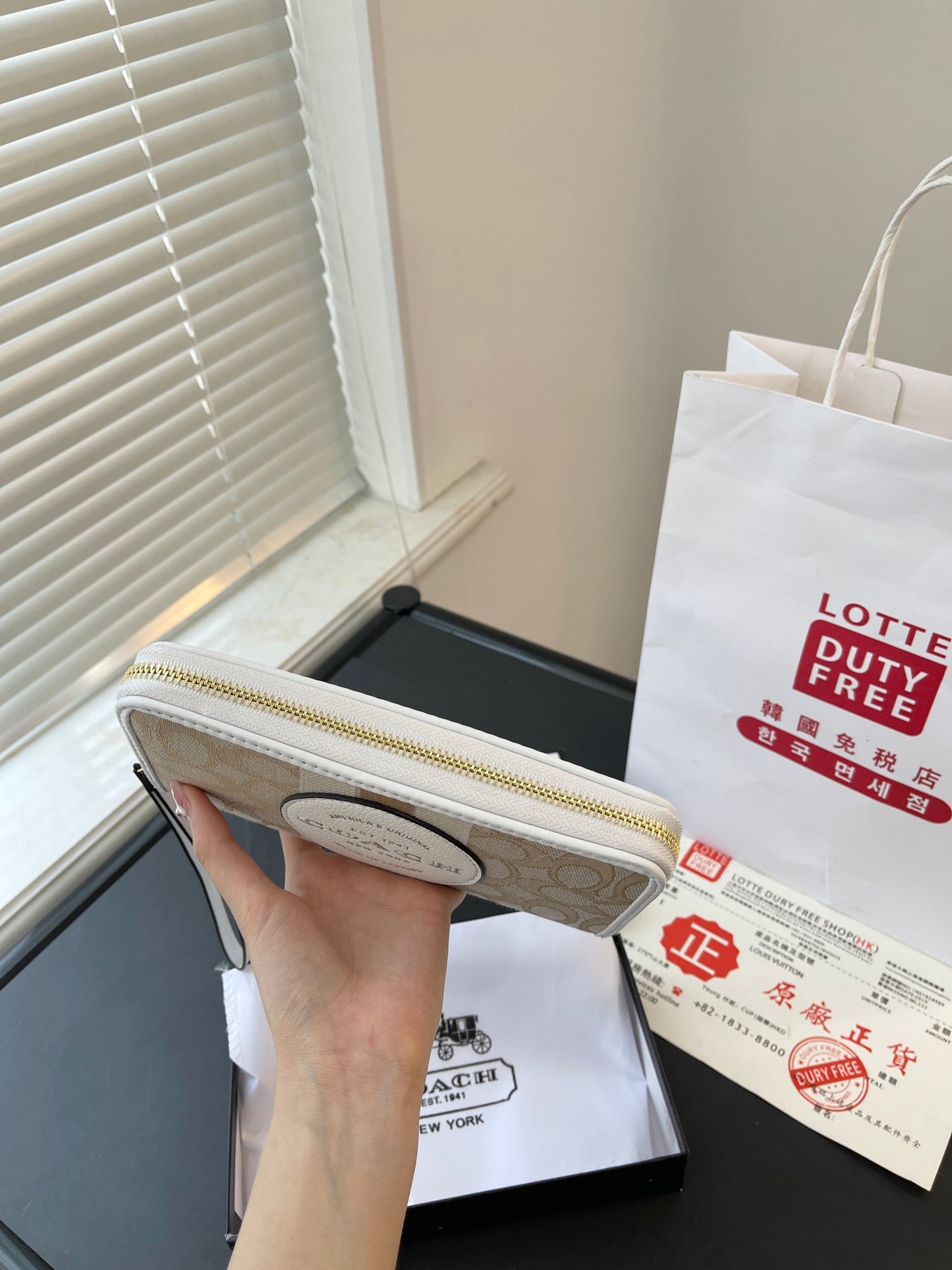 Co-BAG467