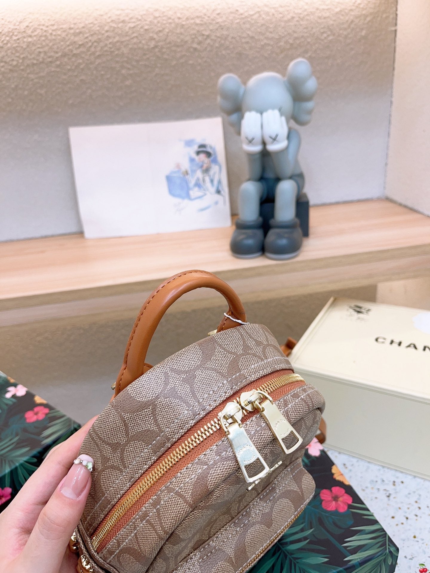 Co-BAG472