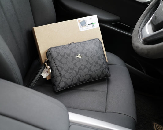 Co-BAG477