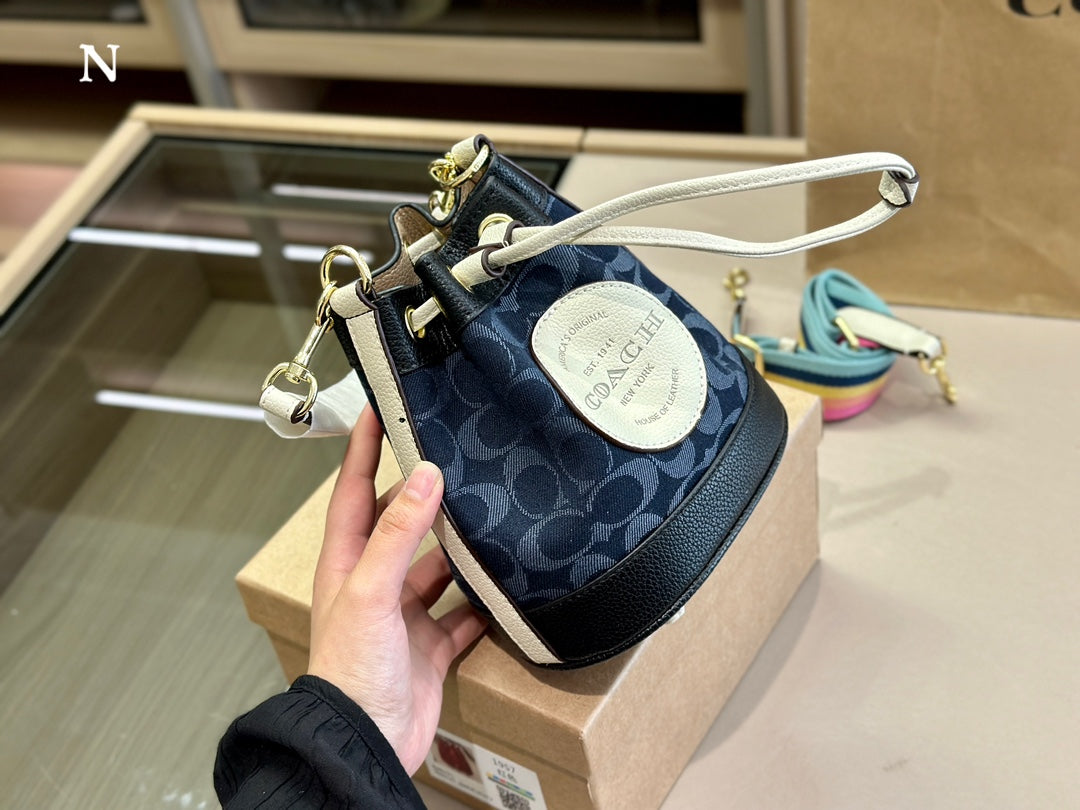Co-BAG484