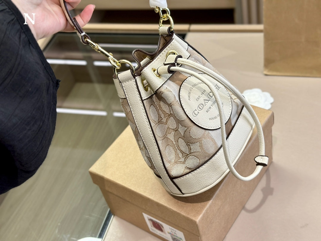 Co-BAG484
