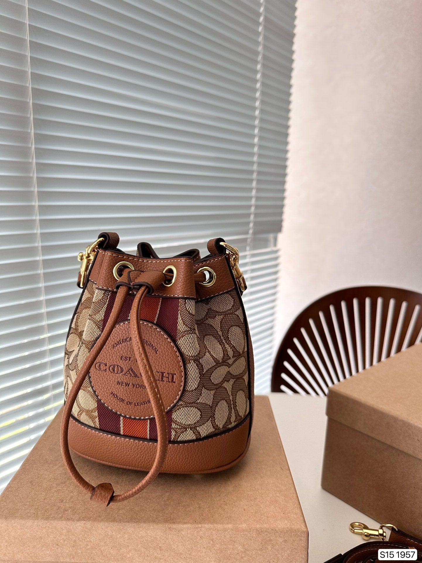 Co-BAG156
