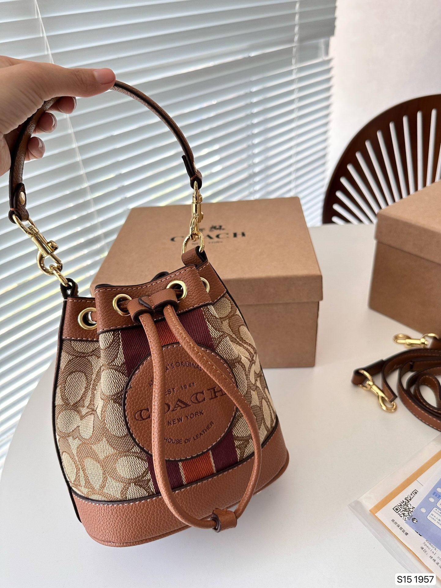 Co-BAG156