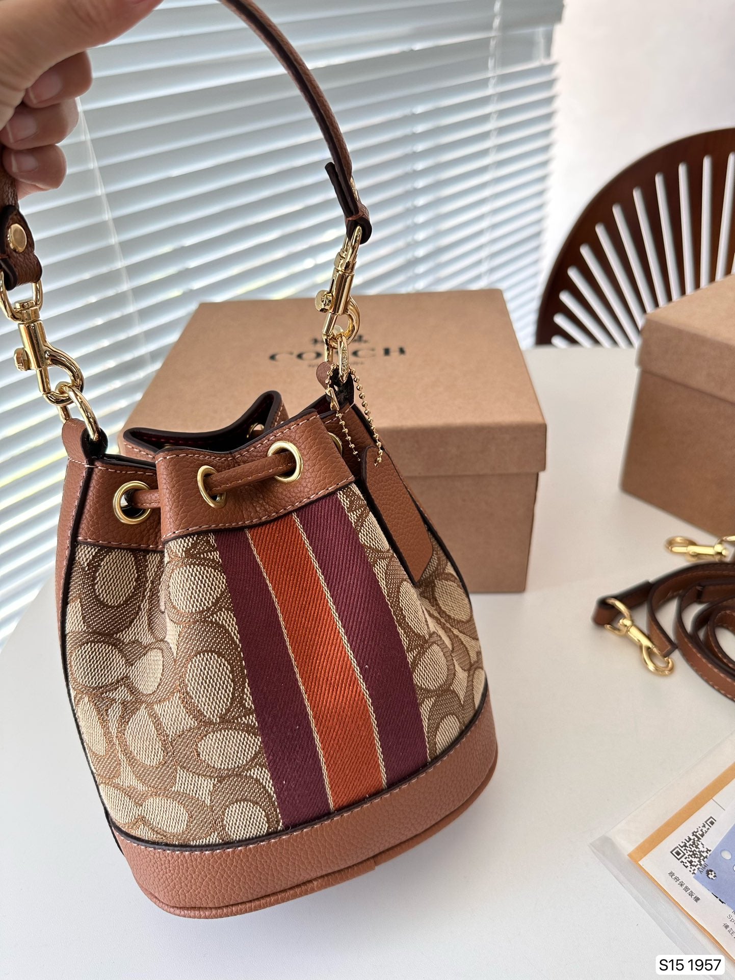 Co-BAG156