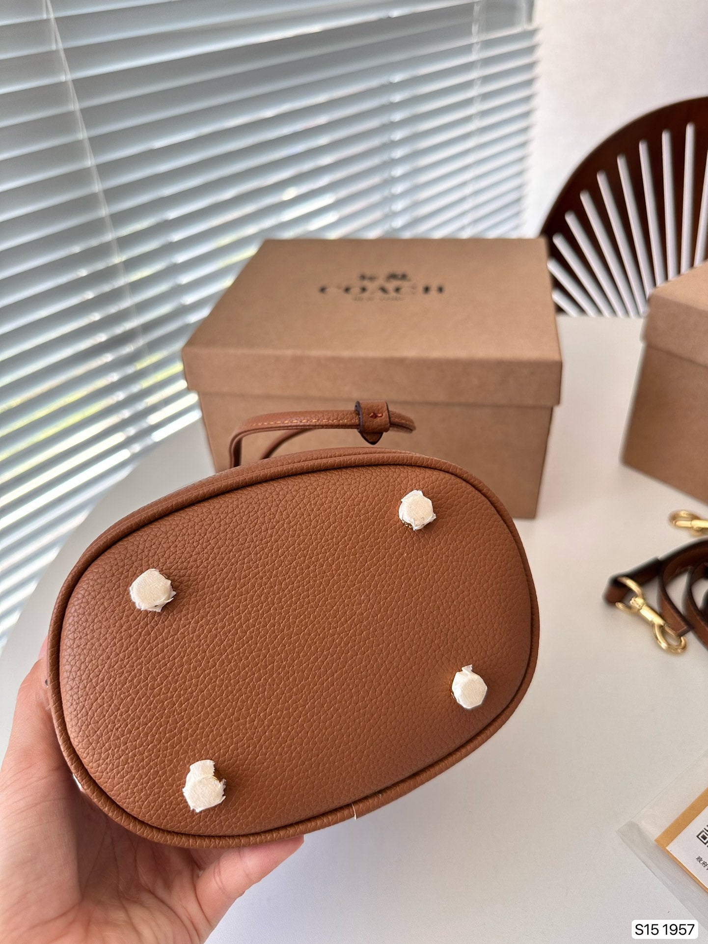 Co-BAG156