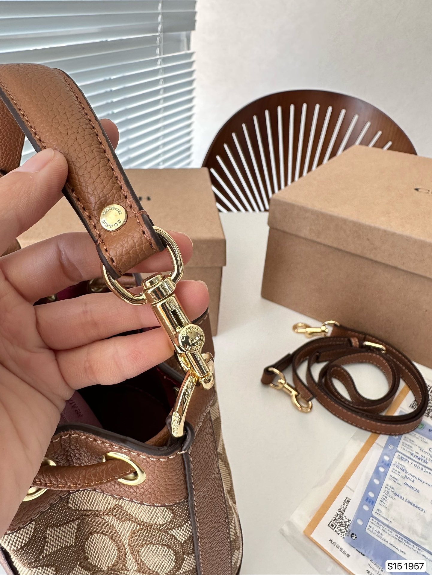 Co-BAG156