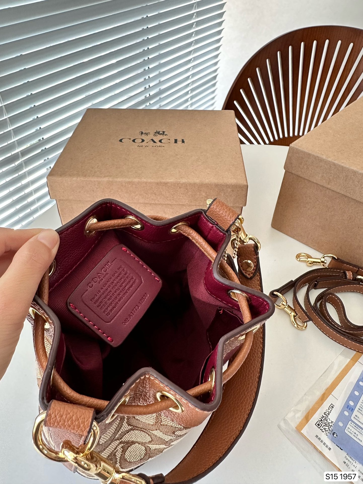 Co-BAG156