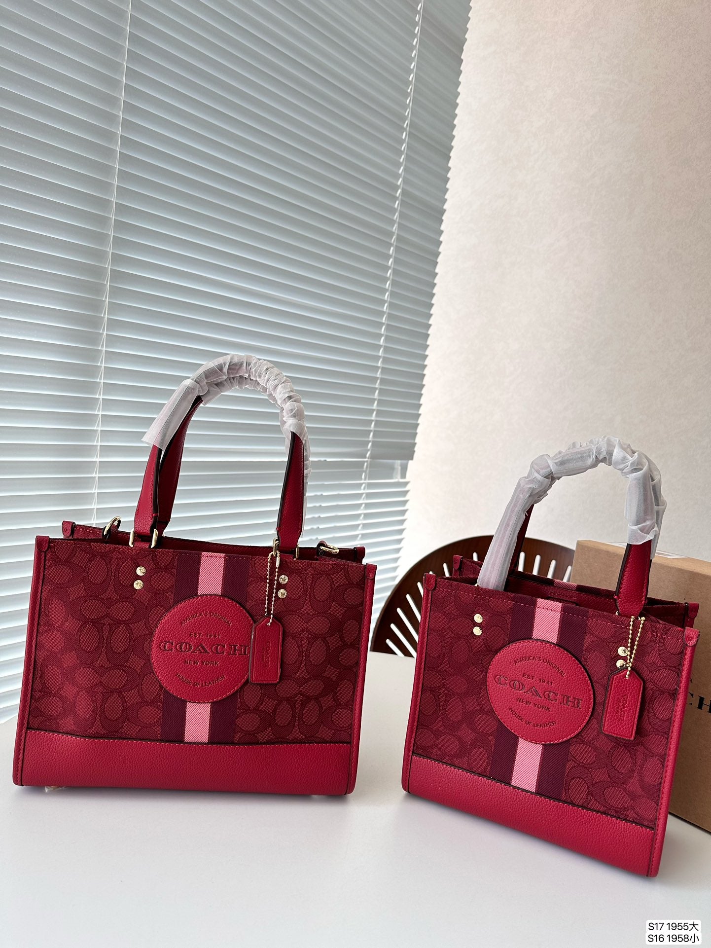 Co-BAG157