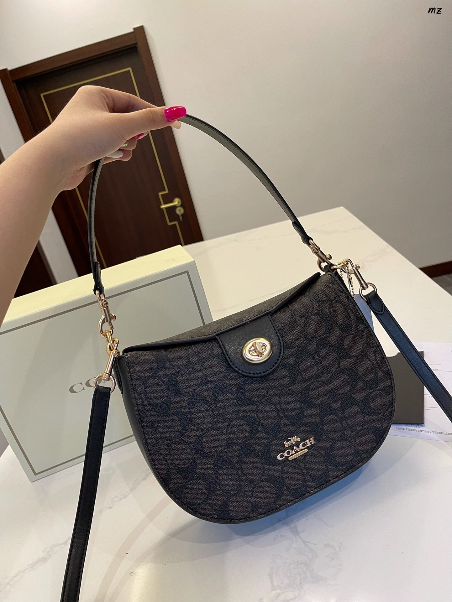 Co-BAG493