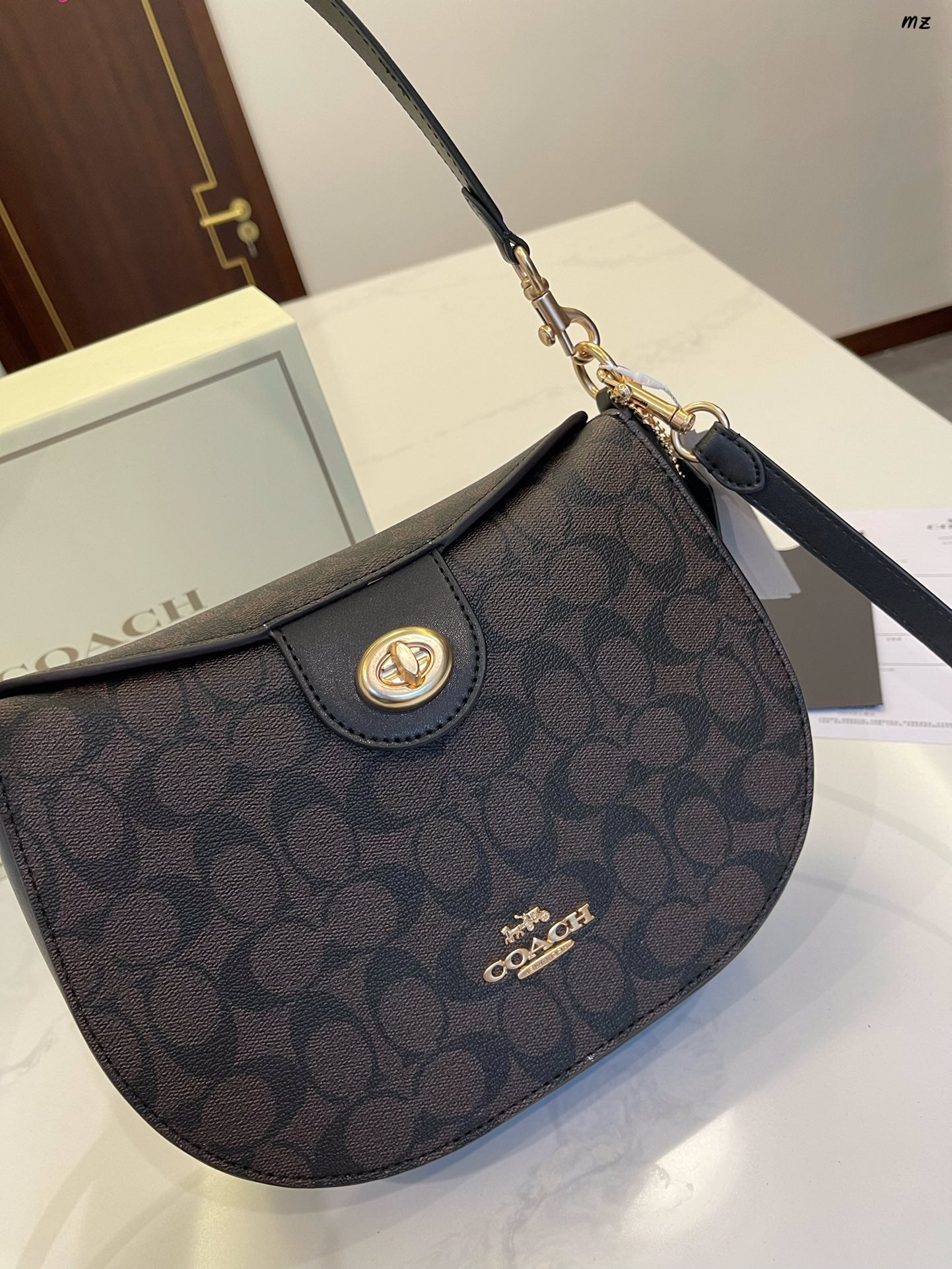Co-BAG493