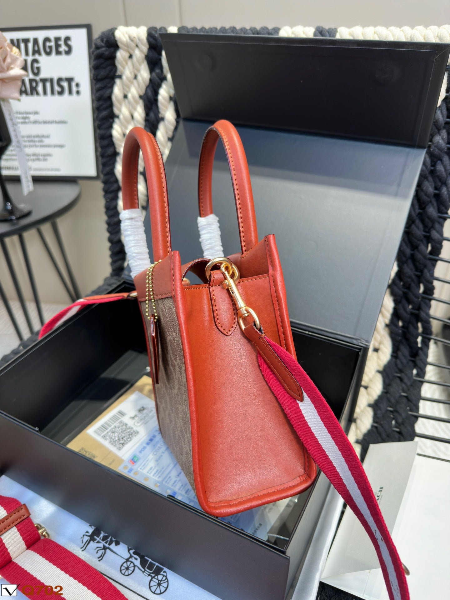 Co-BAG494