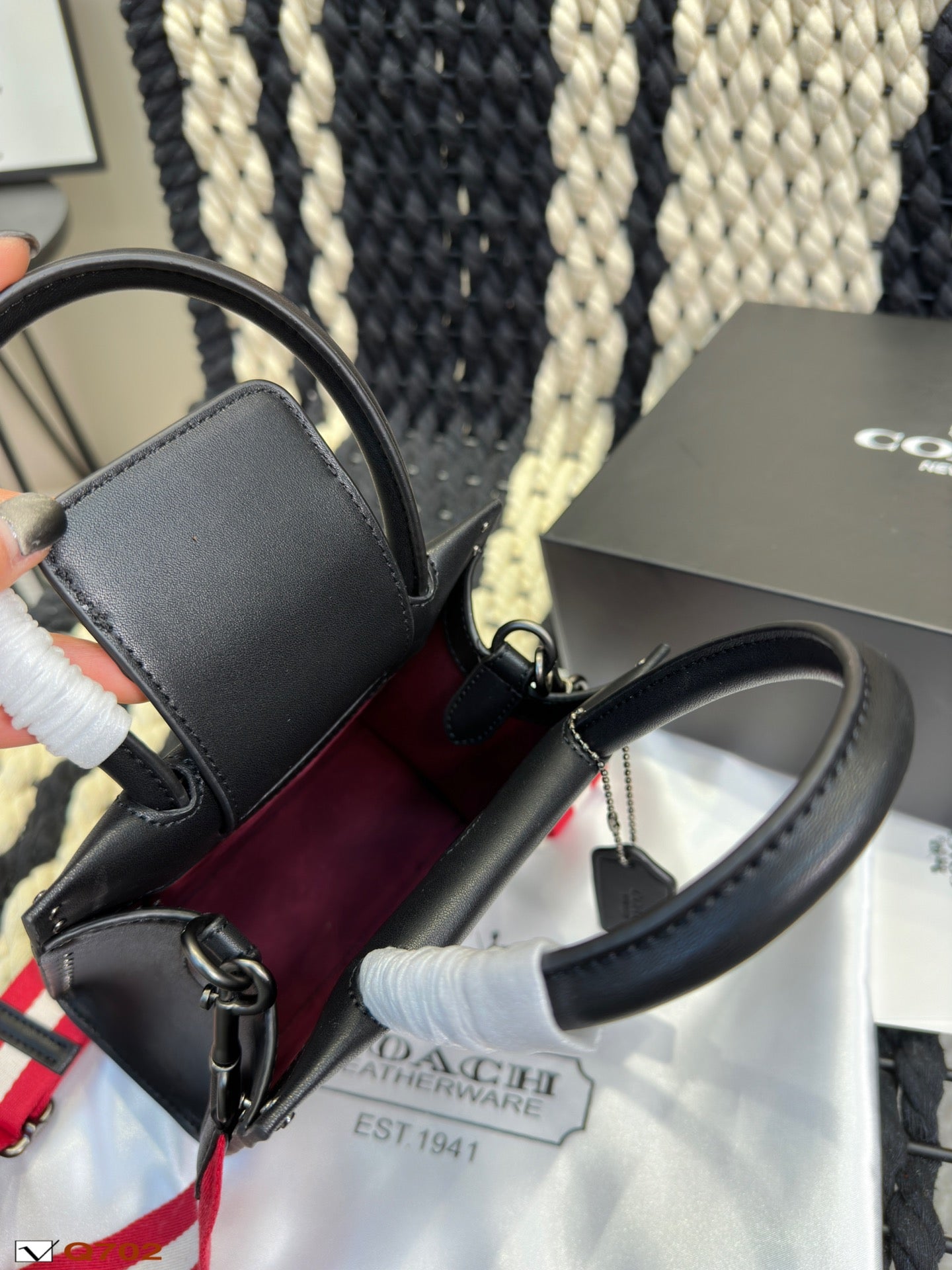 Co-BAG495