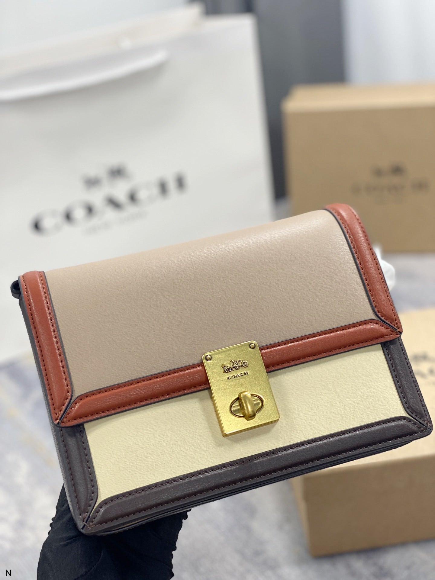 Co-BAG514