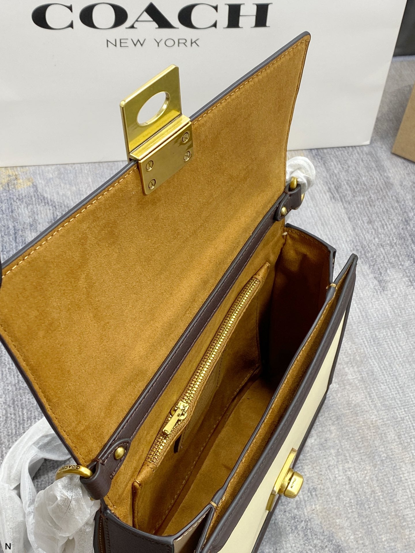 Co-BAG514